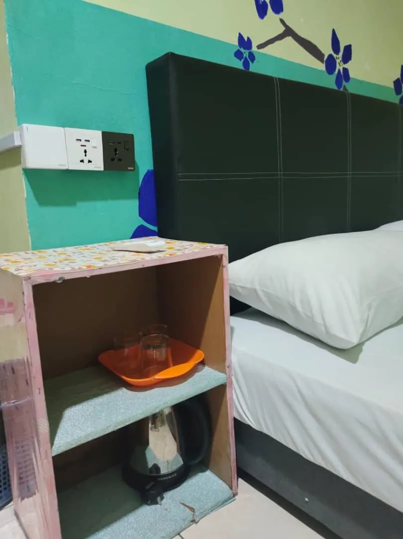 Bed in Borneo Gaya Lodge