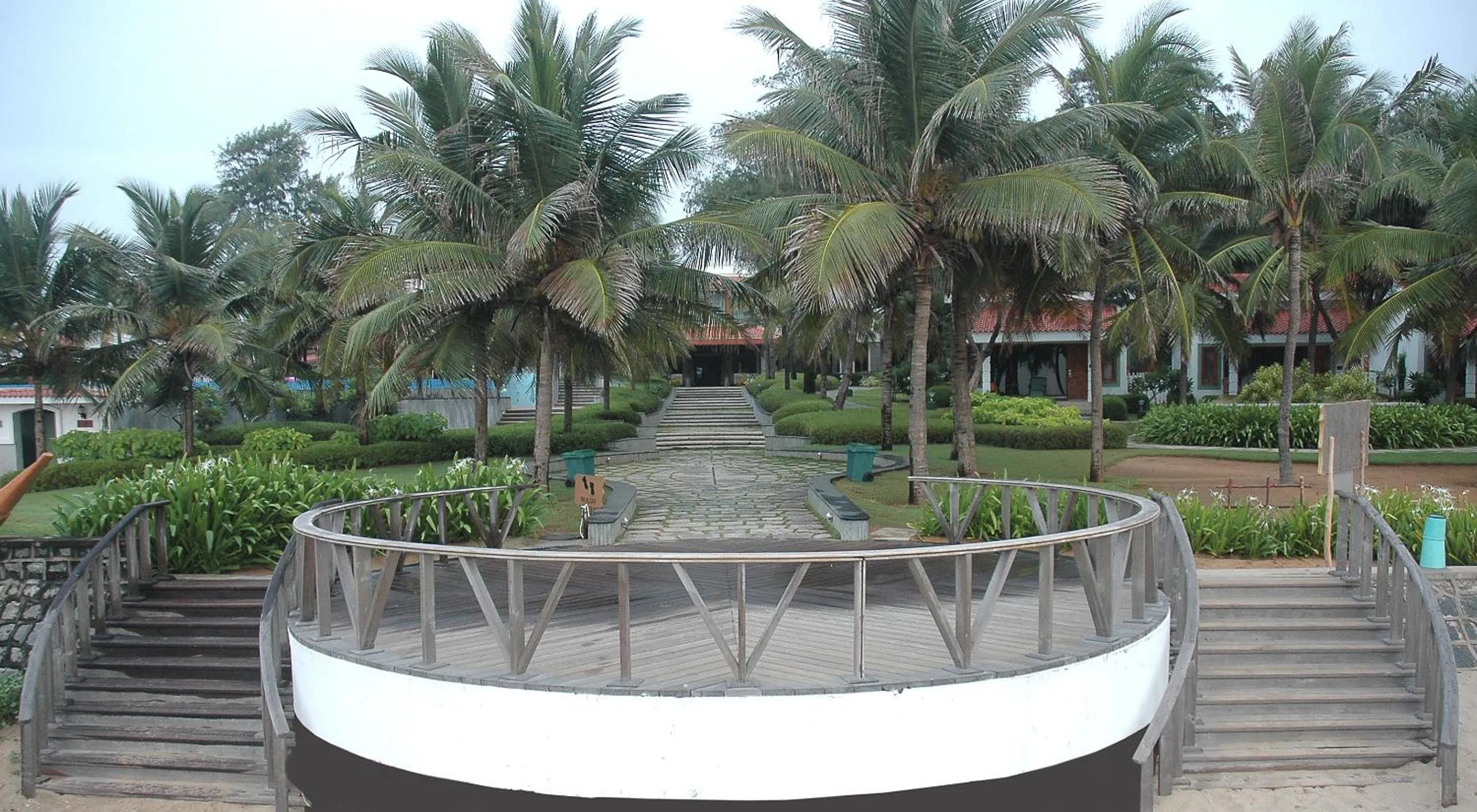 Garden in Radisson Blu Resort Temple Bay Mamallapuram