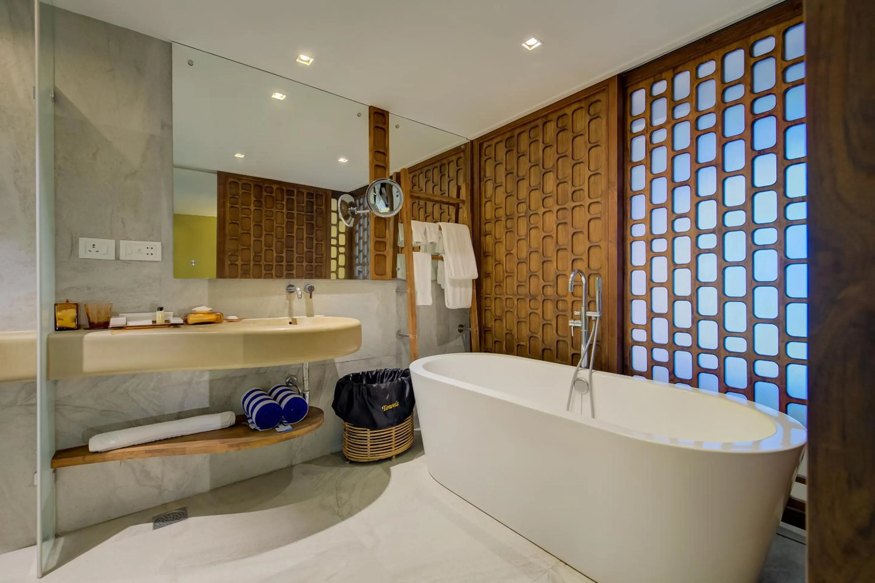 Bathroom in Radisson Blu Resort Temple Bay Mamallapuram