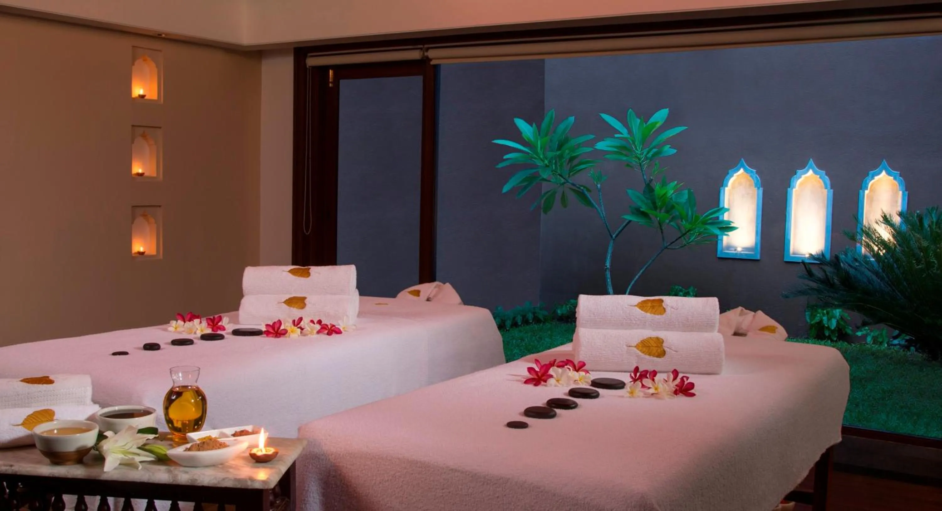 Massage in Radisson Blu Resort Temple Bay Mamallapuram