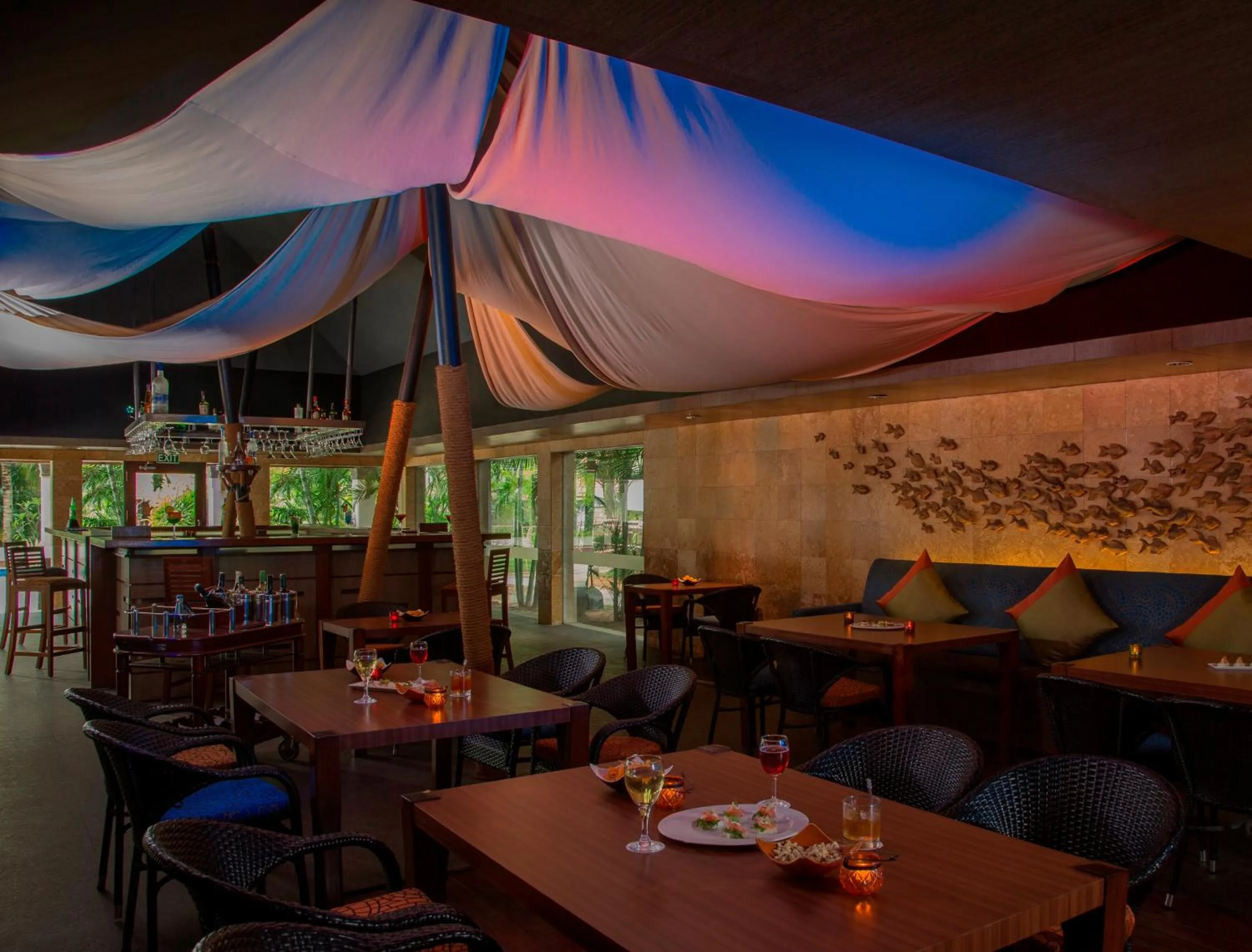 Dining area in Radisson Blu Resort Temple Bay Mamallapuram