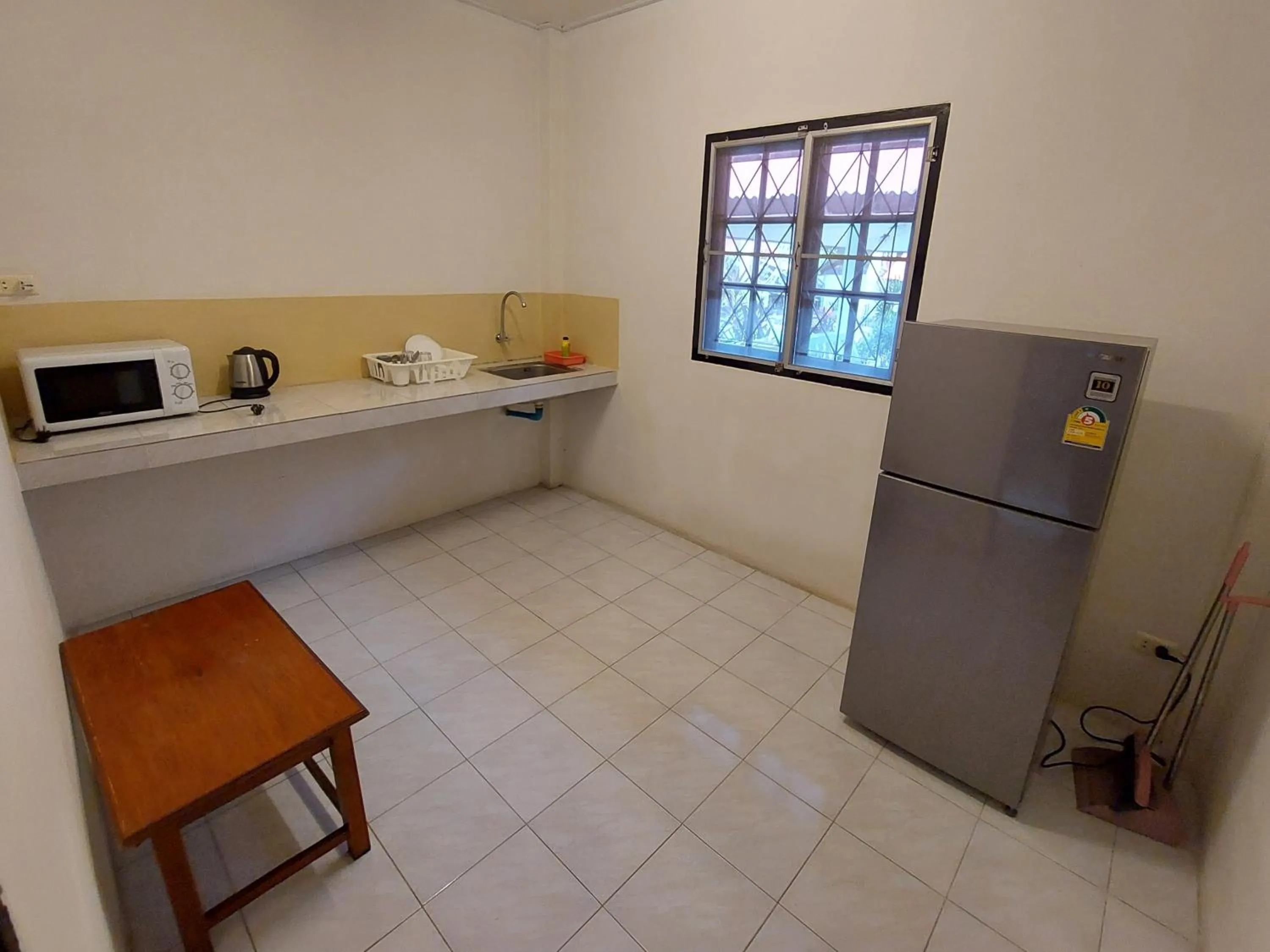 Kitchen or kitchenette in Fullmoon House Samui