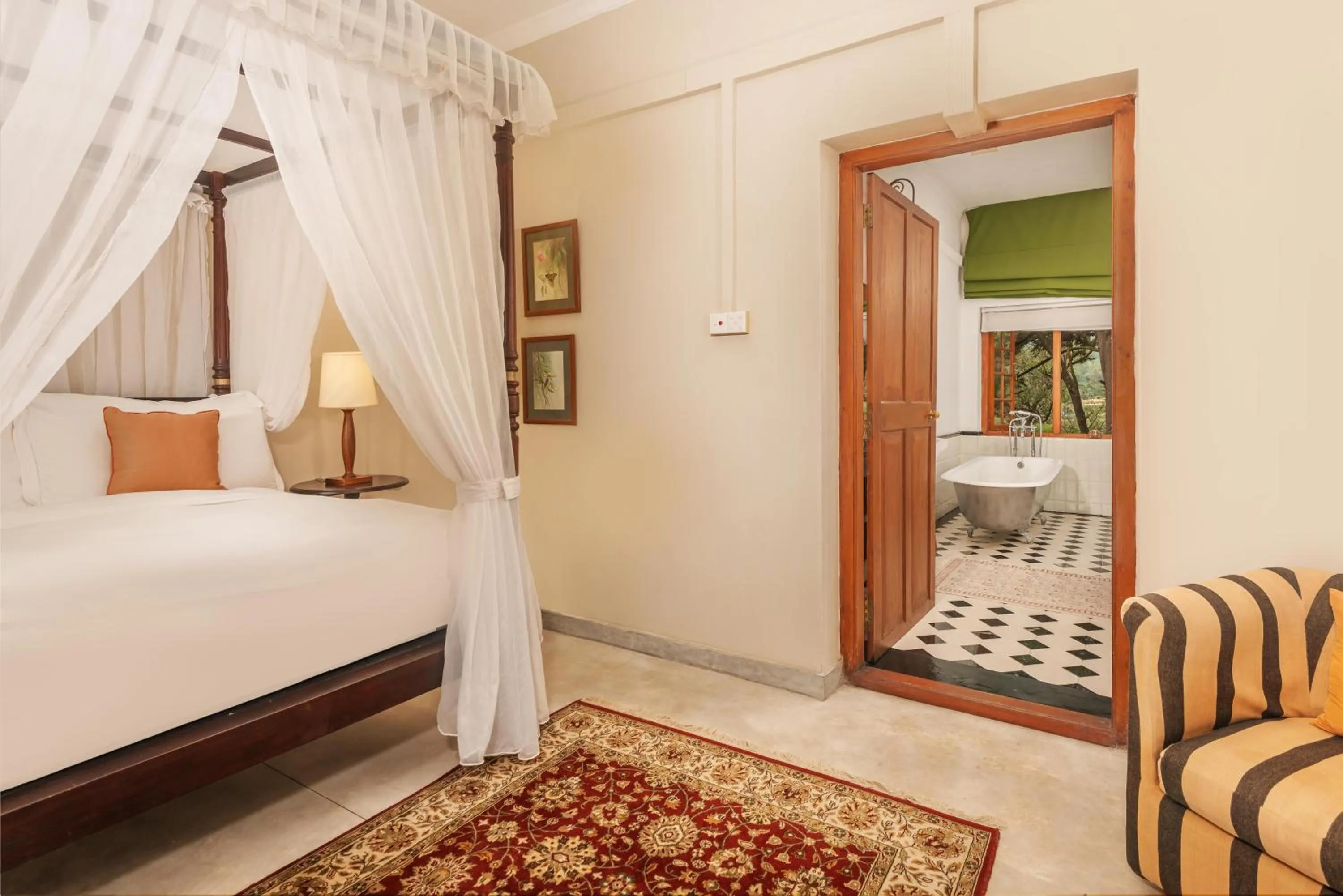 Bedroom, Bed in Jetwing Warwick Gardens