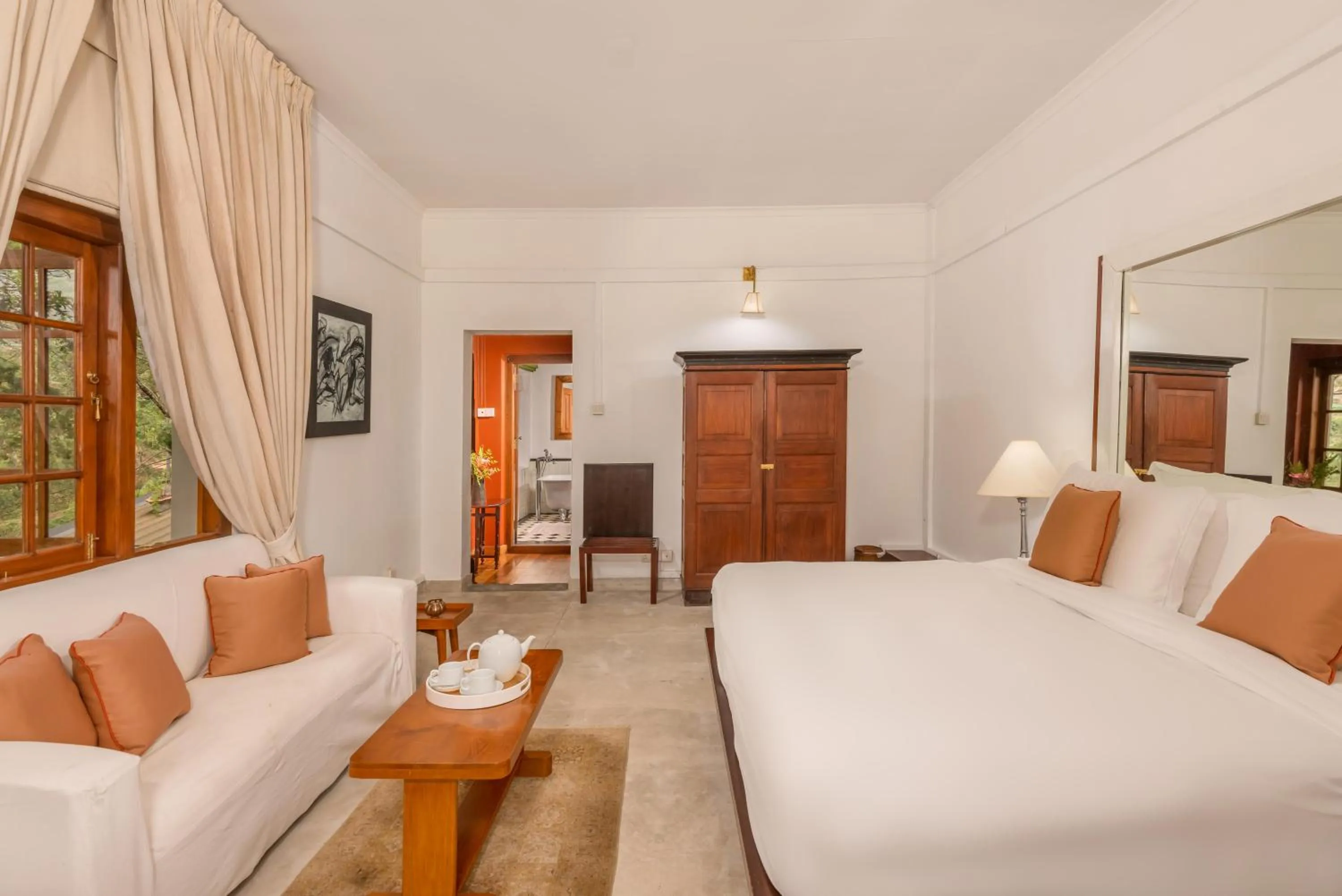 Bed in Jetwing Warwick Gardens