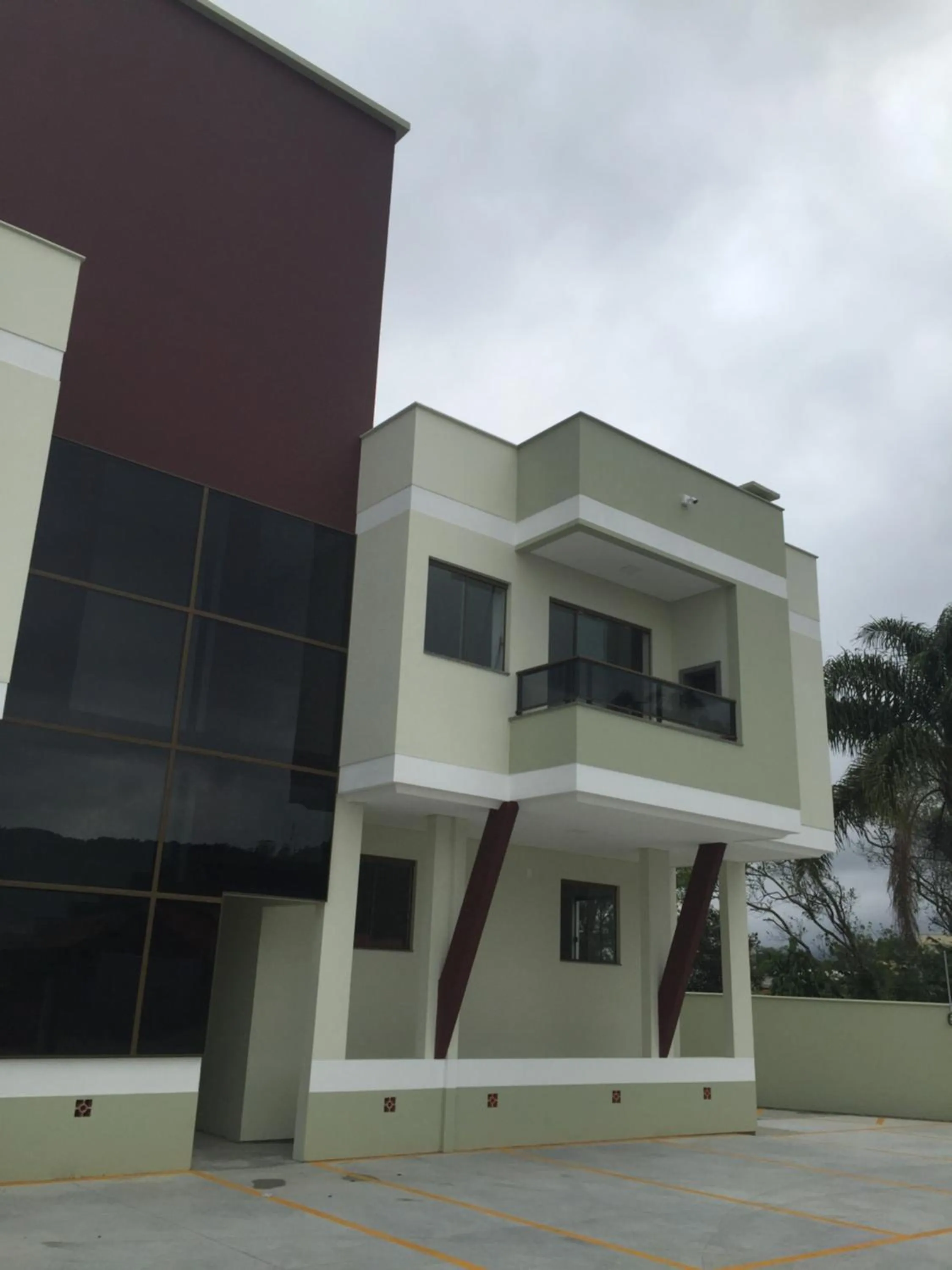 Facade/entrance in Canto dos Pássaros Flat - Canasvieiras