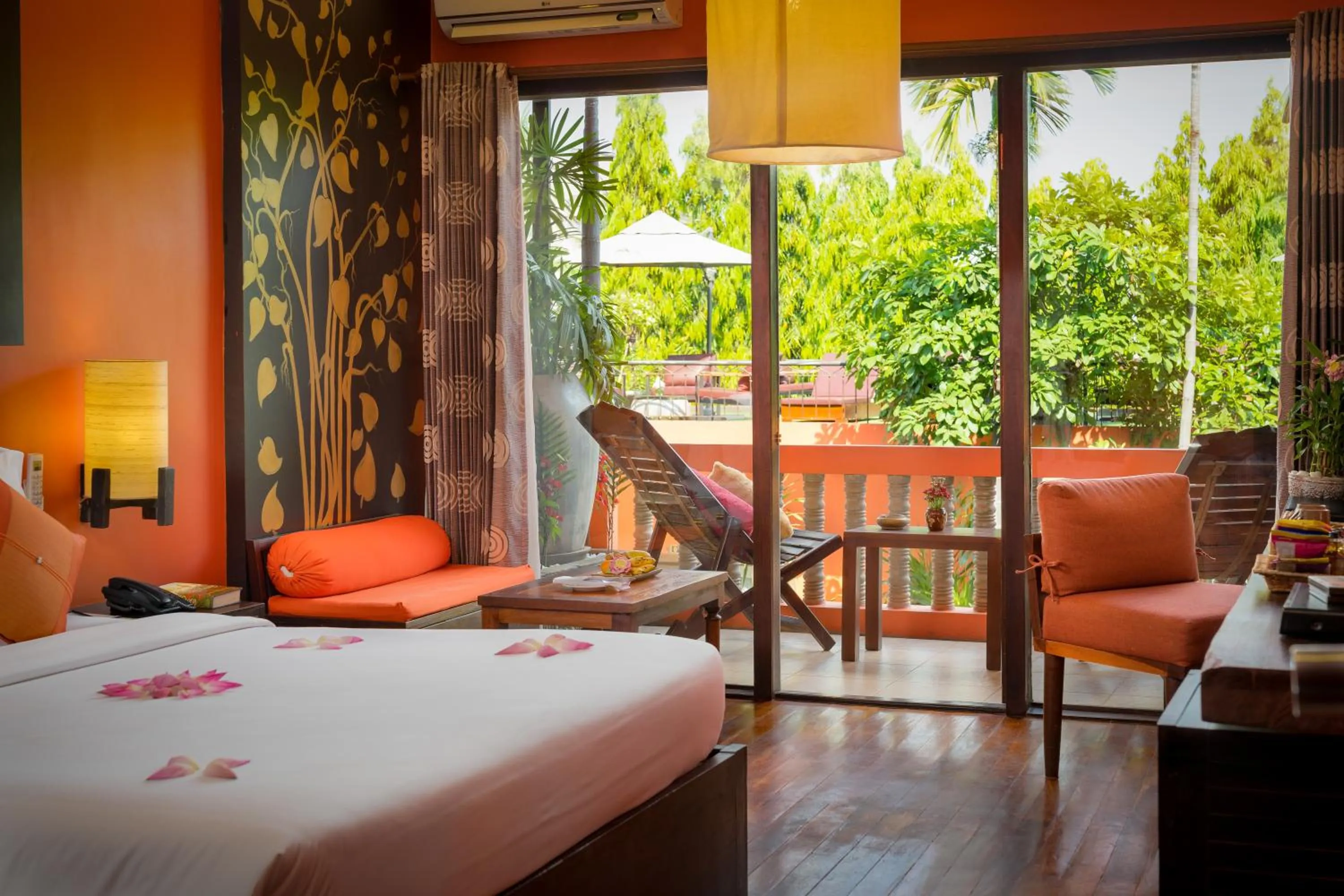 View (from property/room), Bed in Golden Temple Hotel