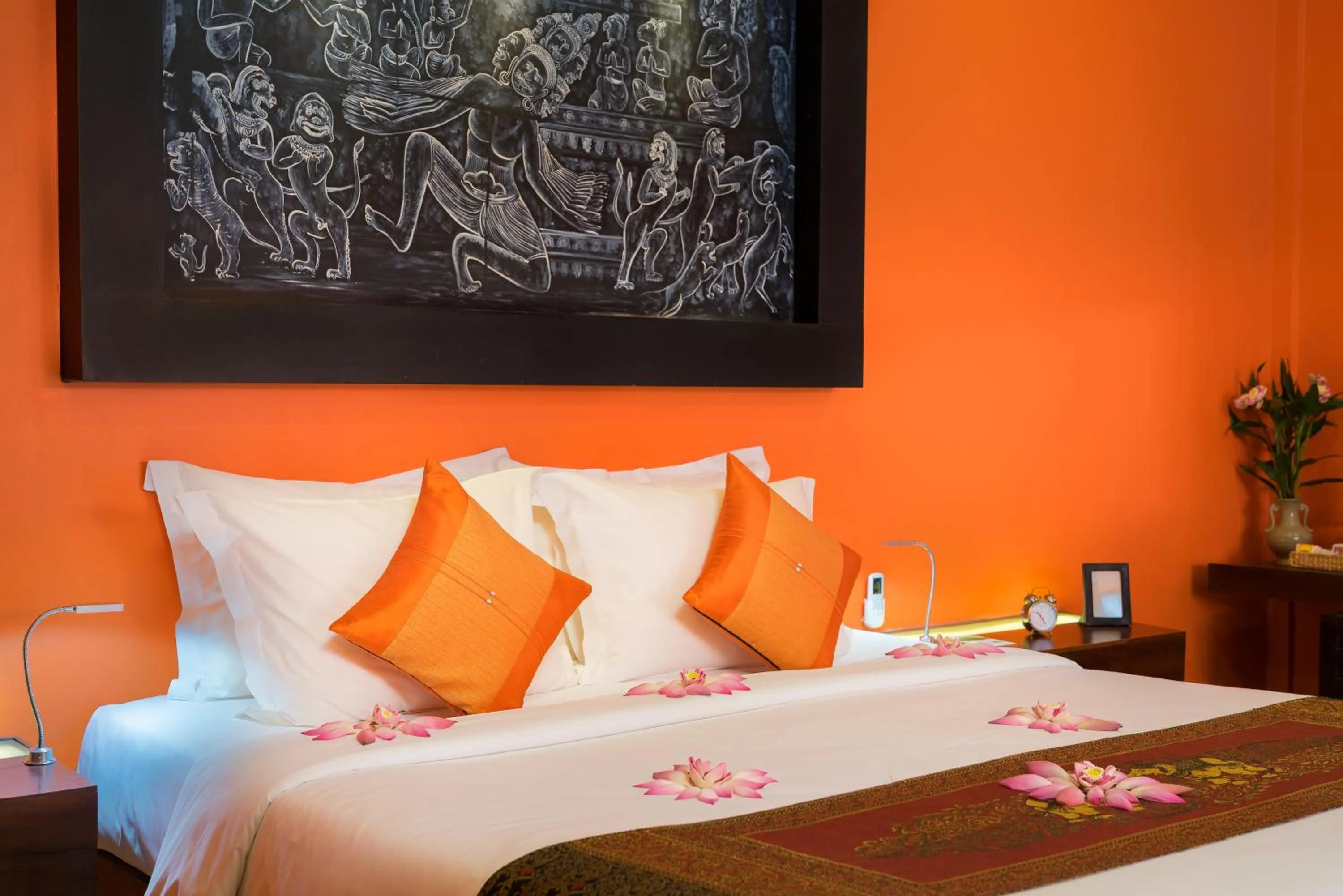 Bedroom, Bed in Golden Temple Hotel