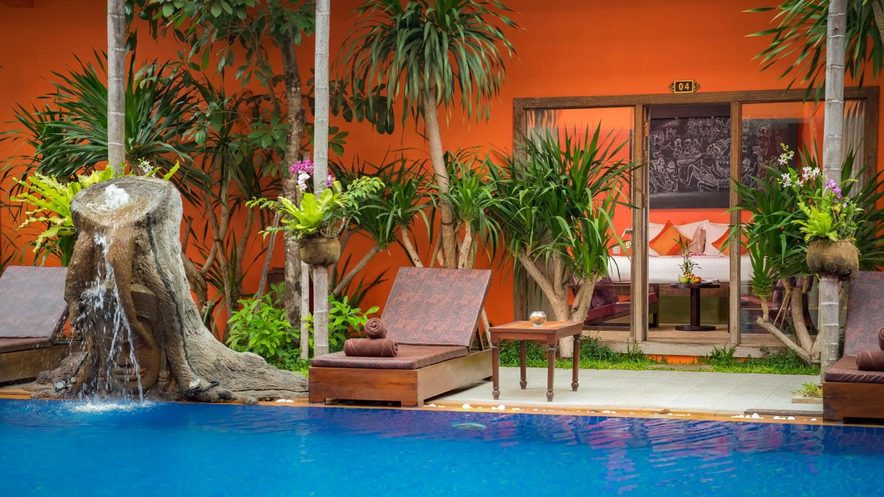 Swimming pool in Golden Temple Hotel