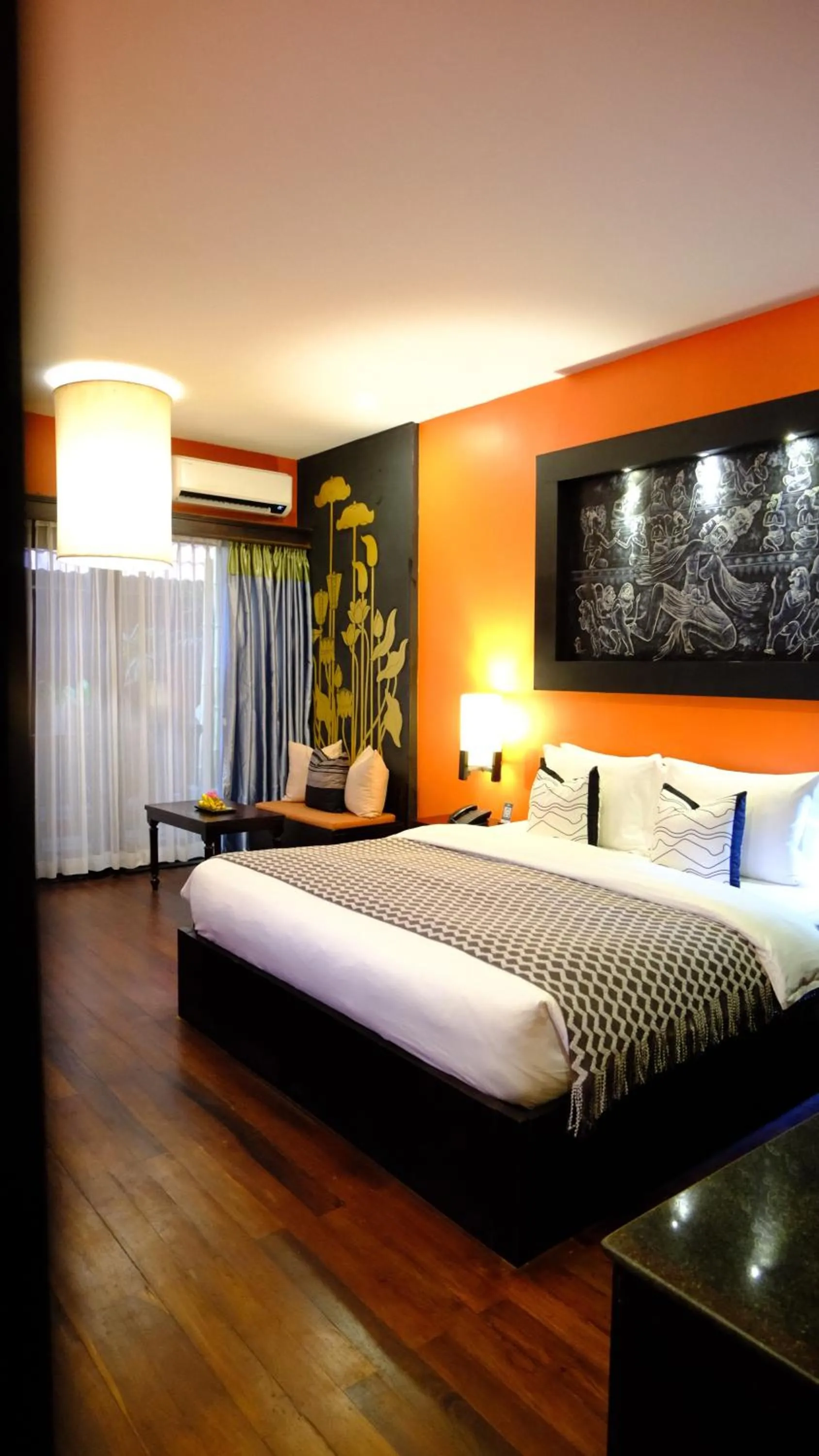 Bedroom, Bed in Golden Temple Hotel