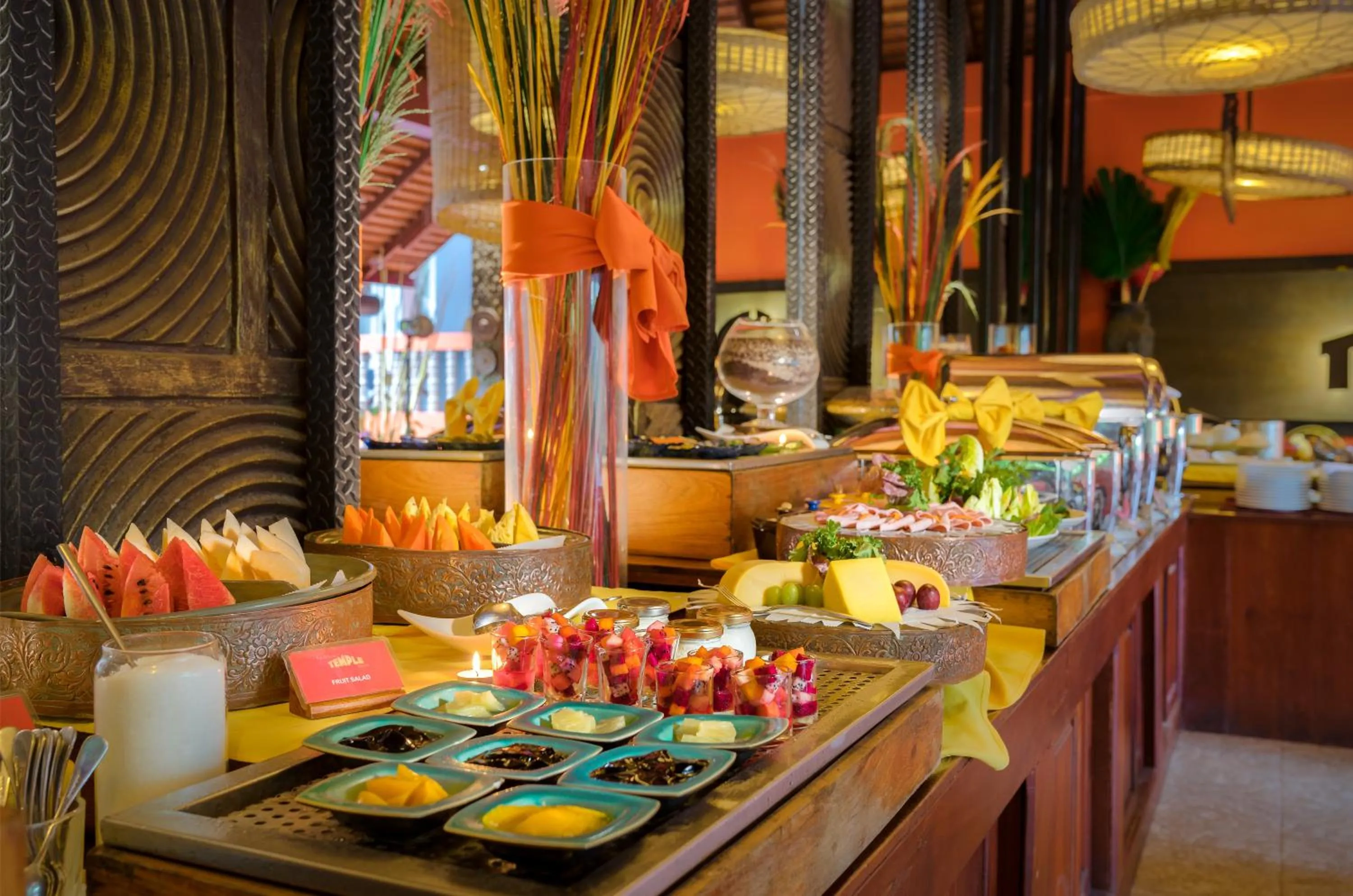 Restaurant/places to eat in Golden Temple Hotel