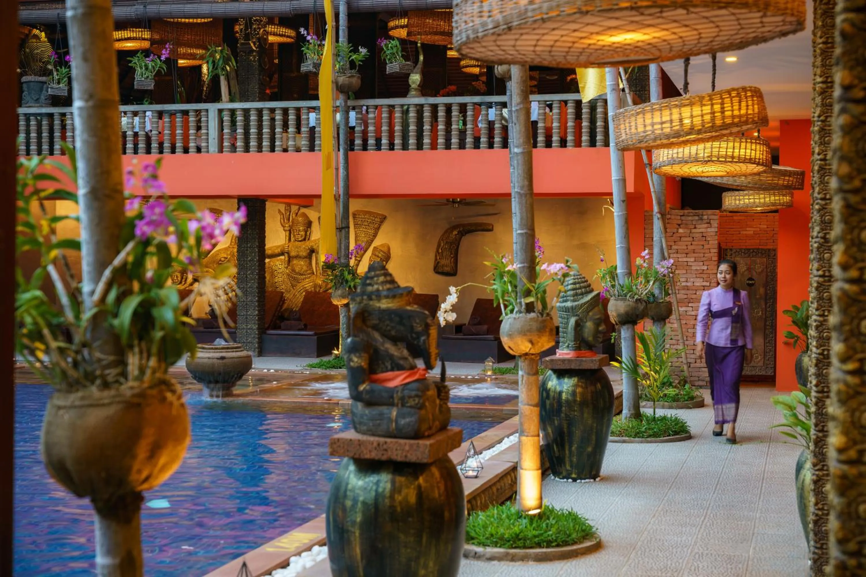 Swimming pool in Golden Temple Hotel
