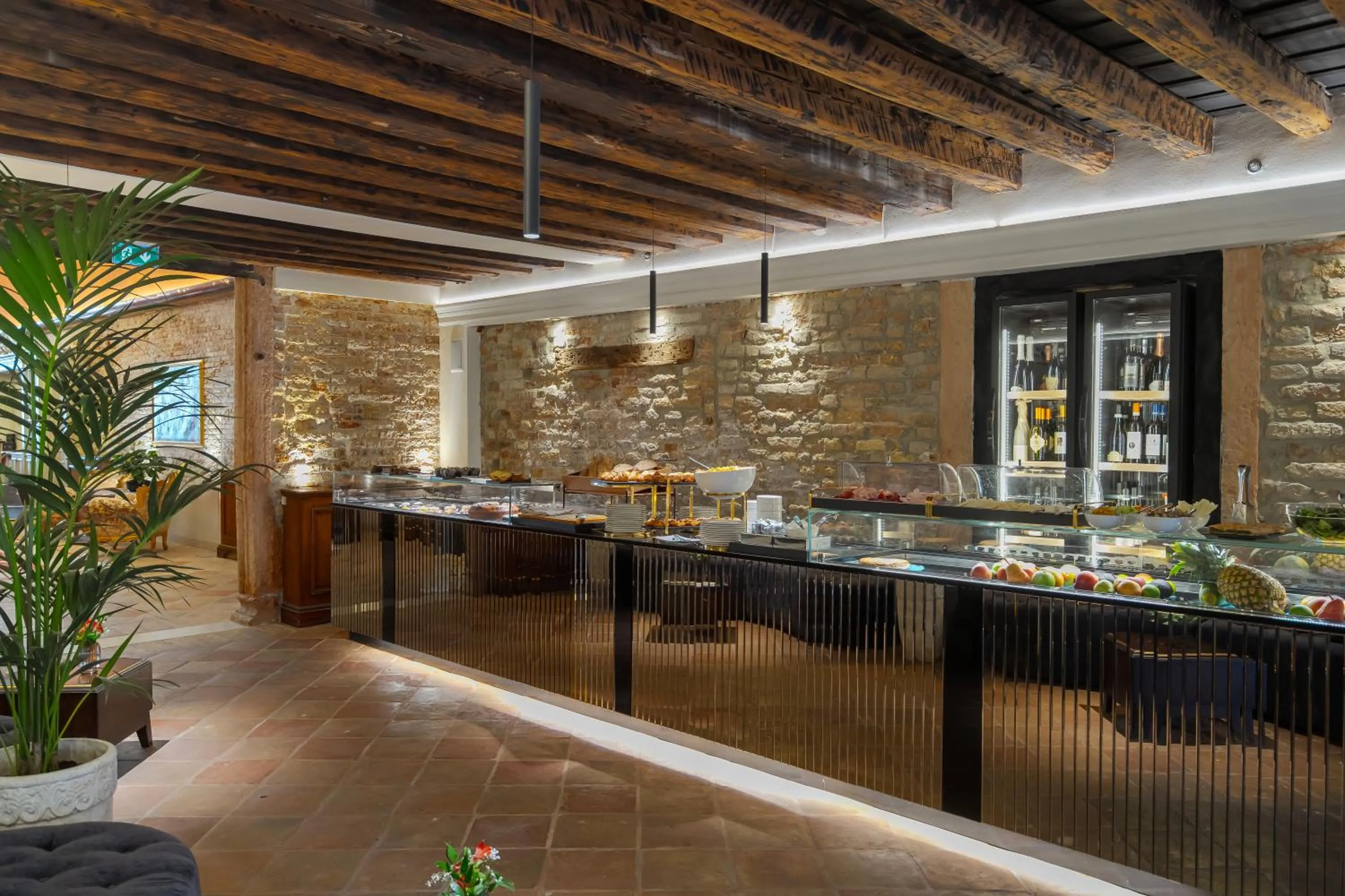 Breakfast in Hotel Nani Mocenigo Palace