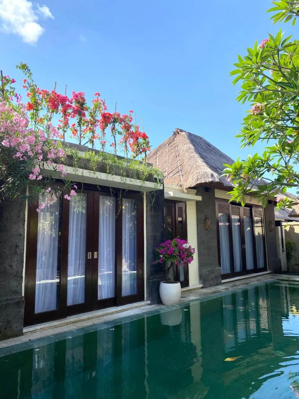 Swimming pool in Mahagiri Villas Sanur