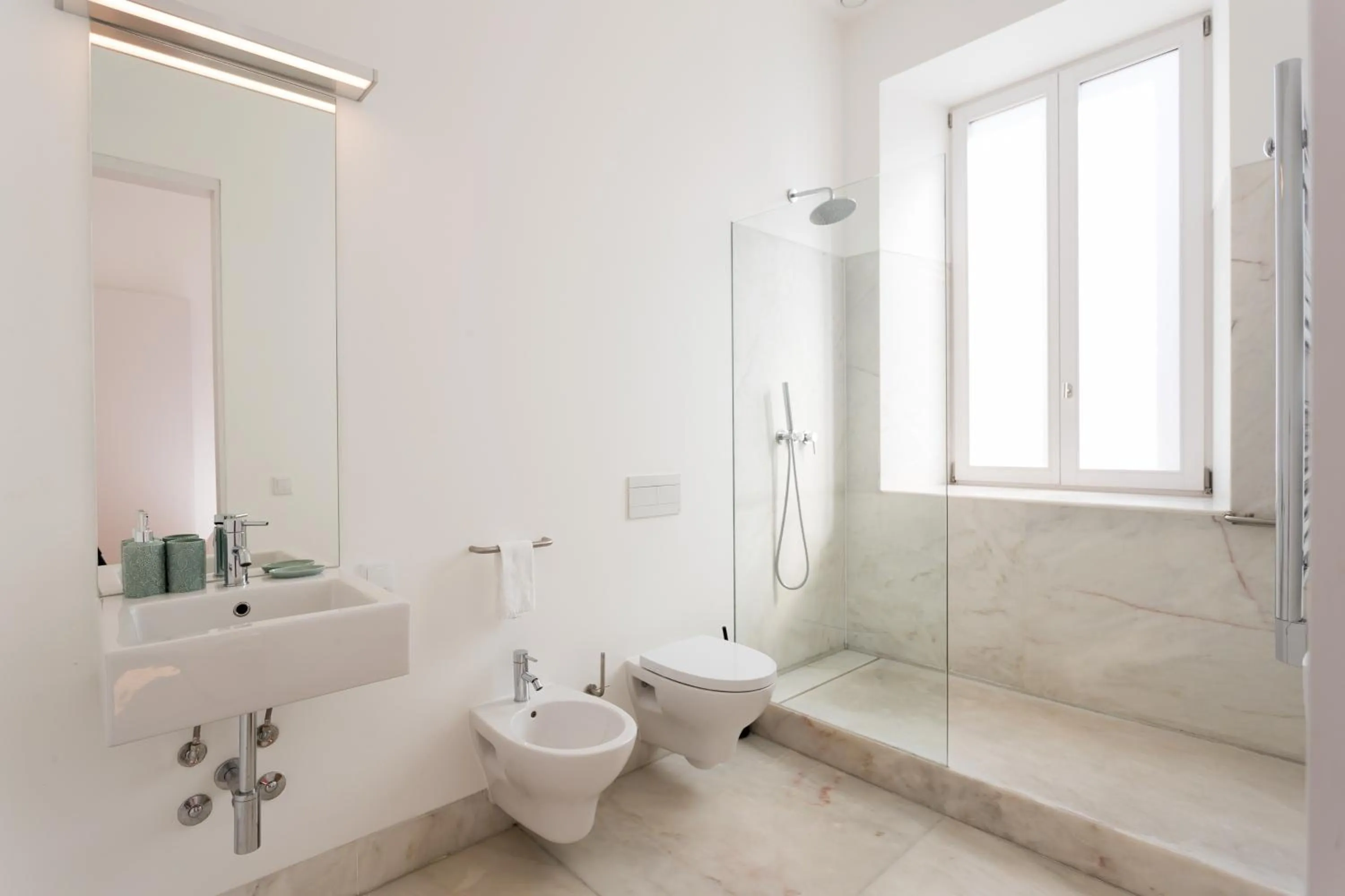 Bathroom in Chiado Cozy Apartments - by LU Holidays