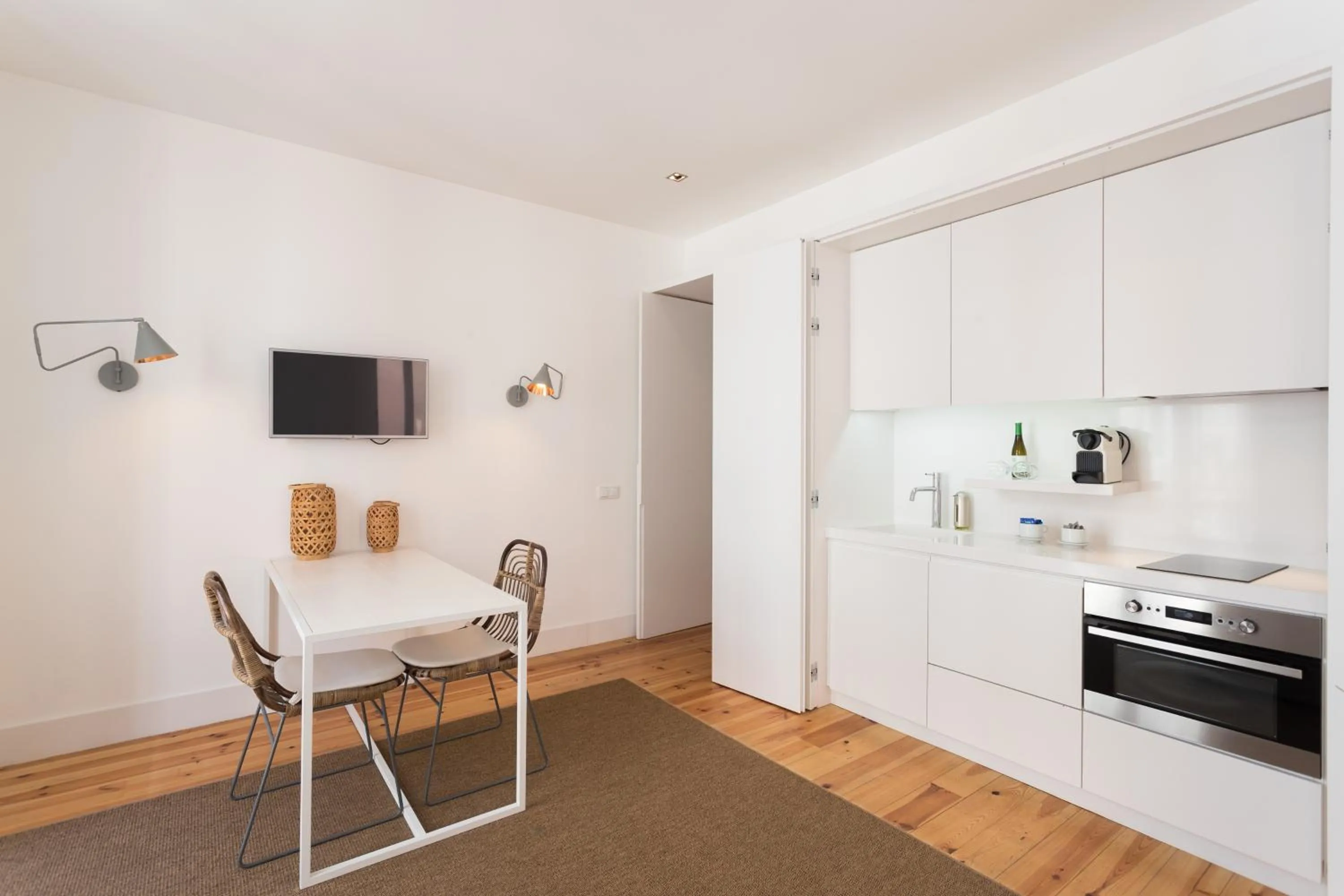 Kitchen or kitchenette in Chiado Cozy Apartments - by LU Holidays