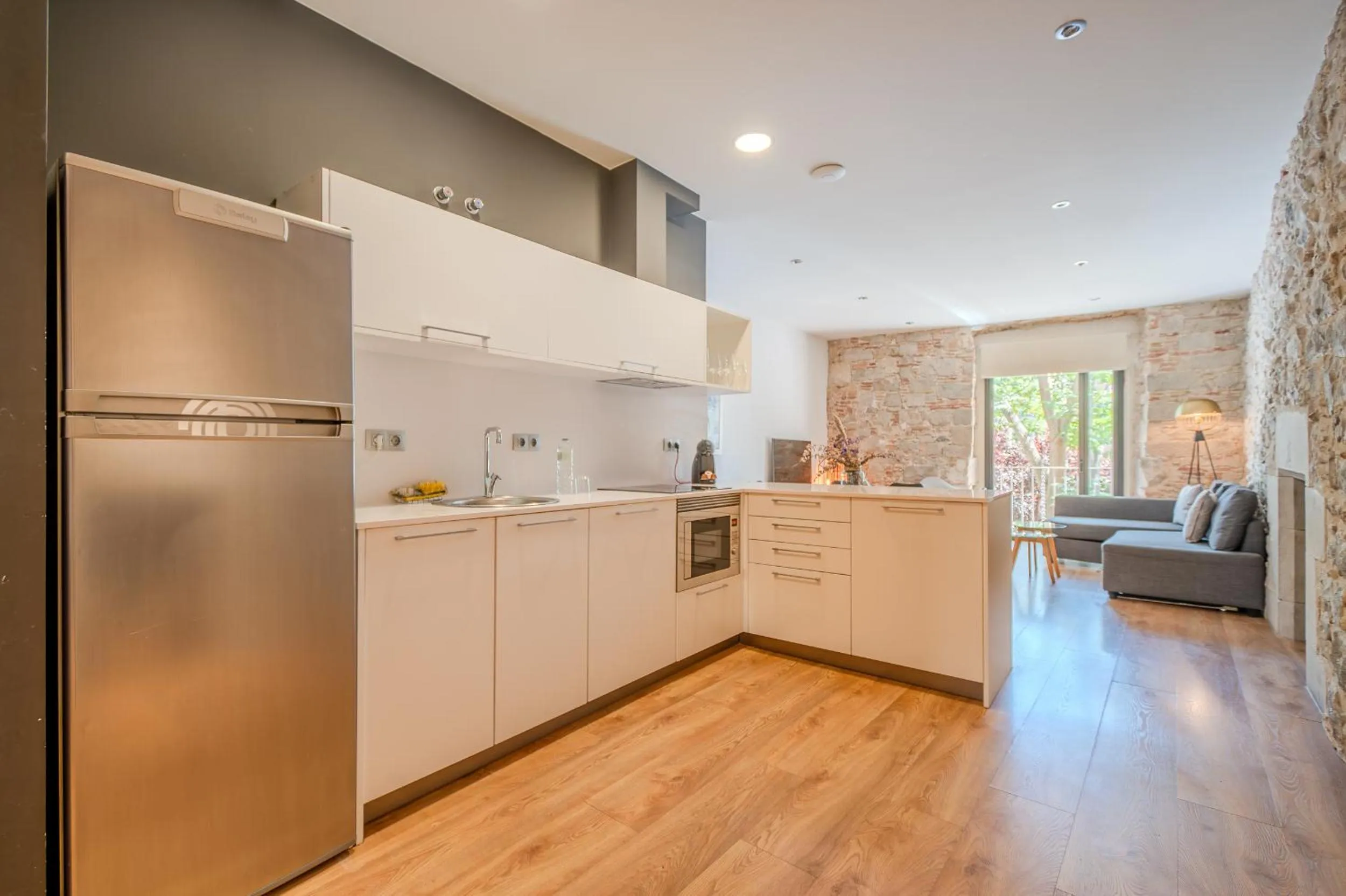 Kitchen or kitchenette in Flateli Plaça Catalunya 1-2