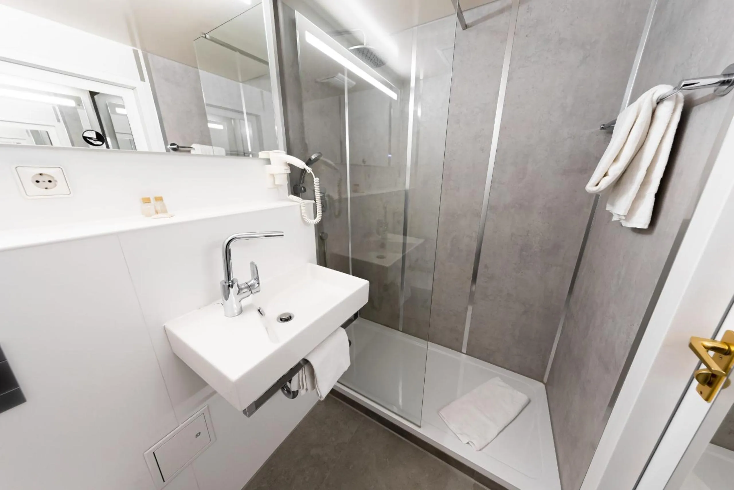 Bathroom in CityHotel Feuerbach