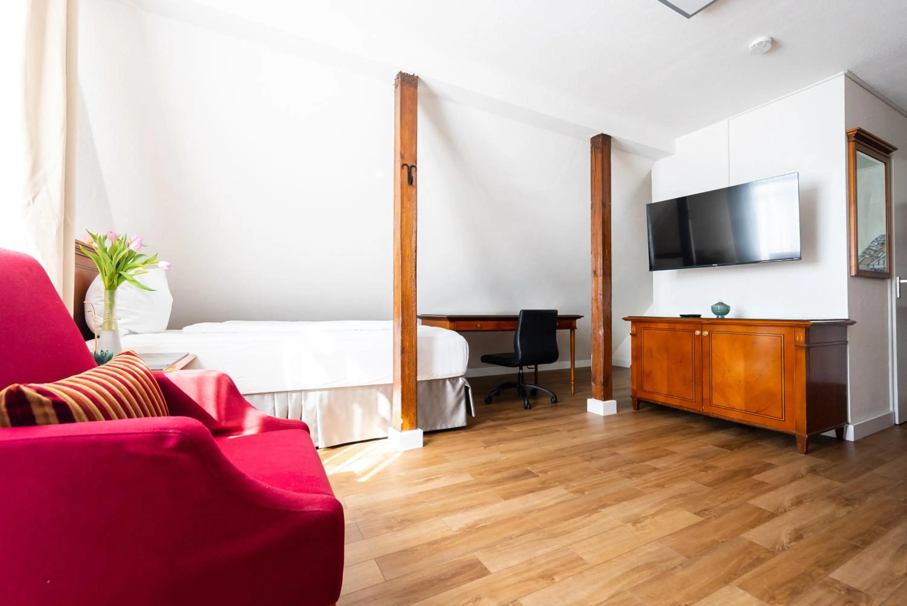 Photo of the whole room in CityHotel Feuerbach