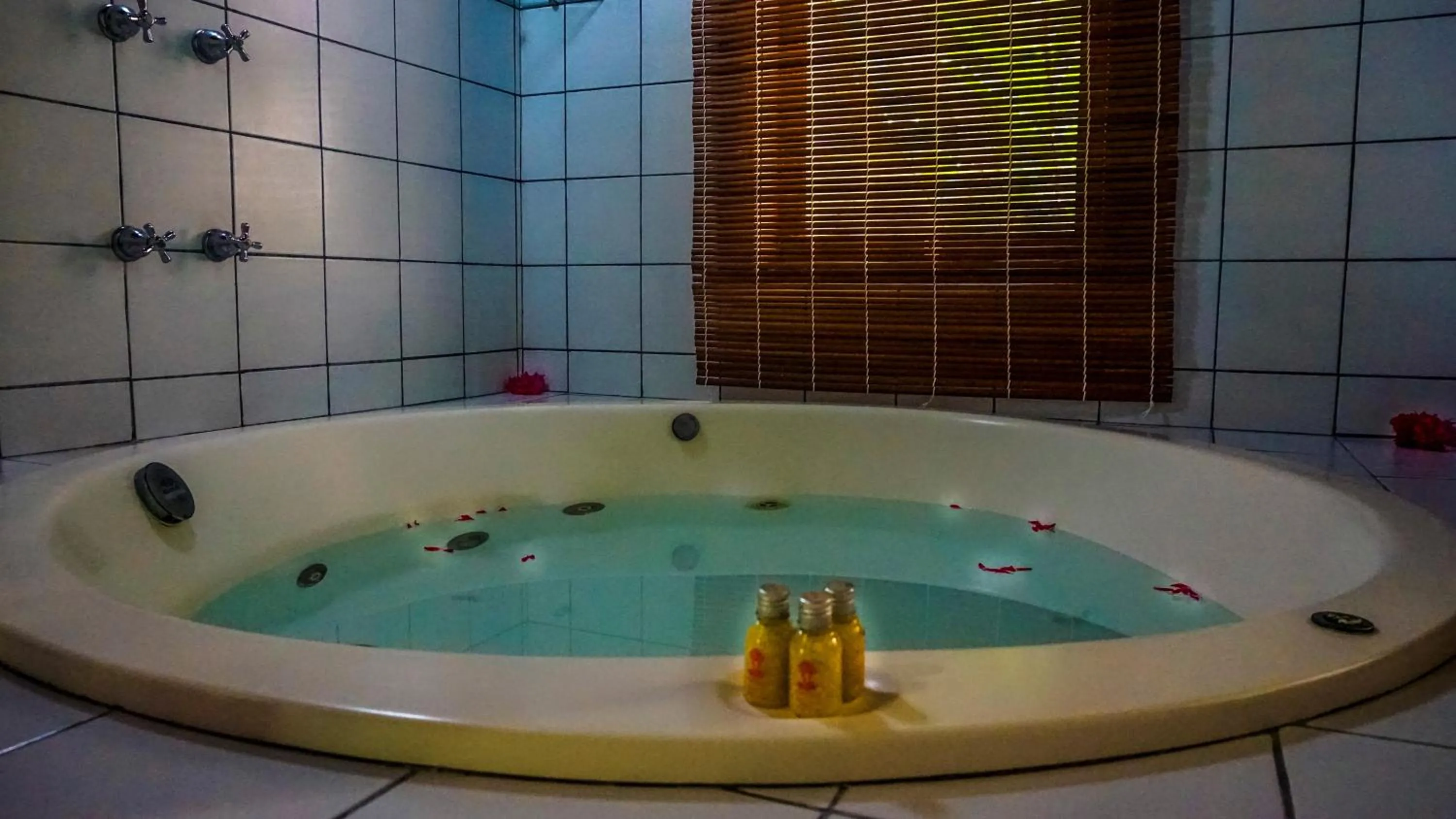 Hot Tub in Hotel Portaló