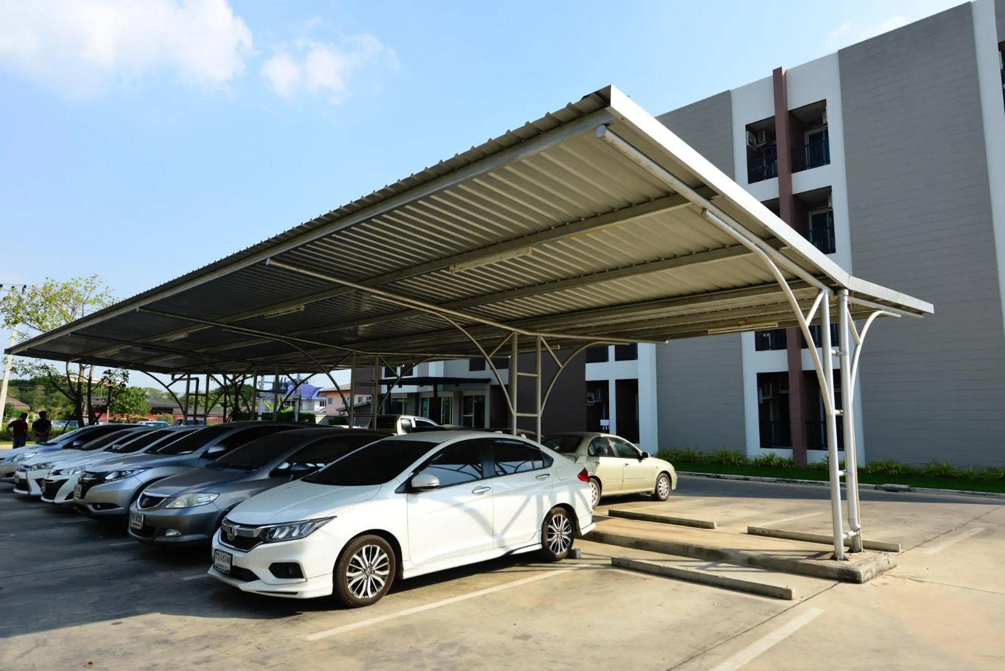 Area and facilities in Baan Lamoon