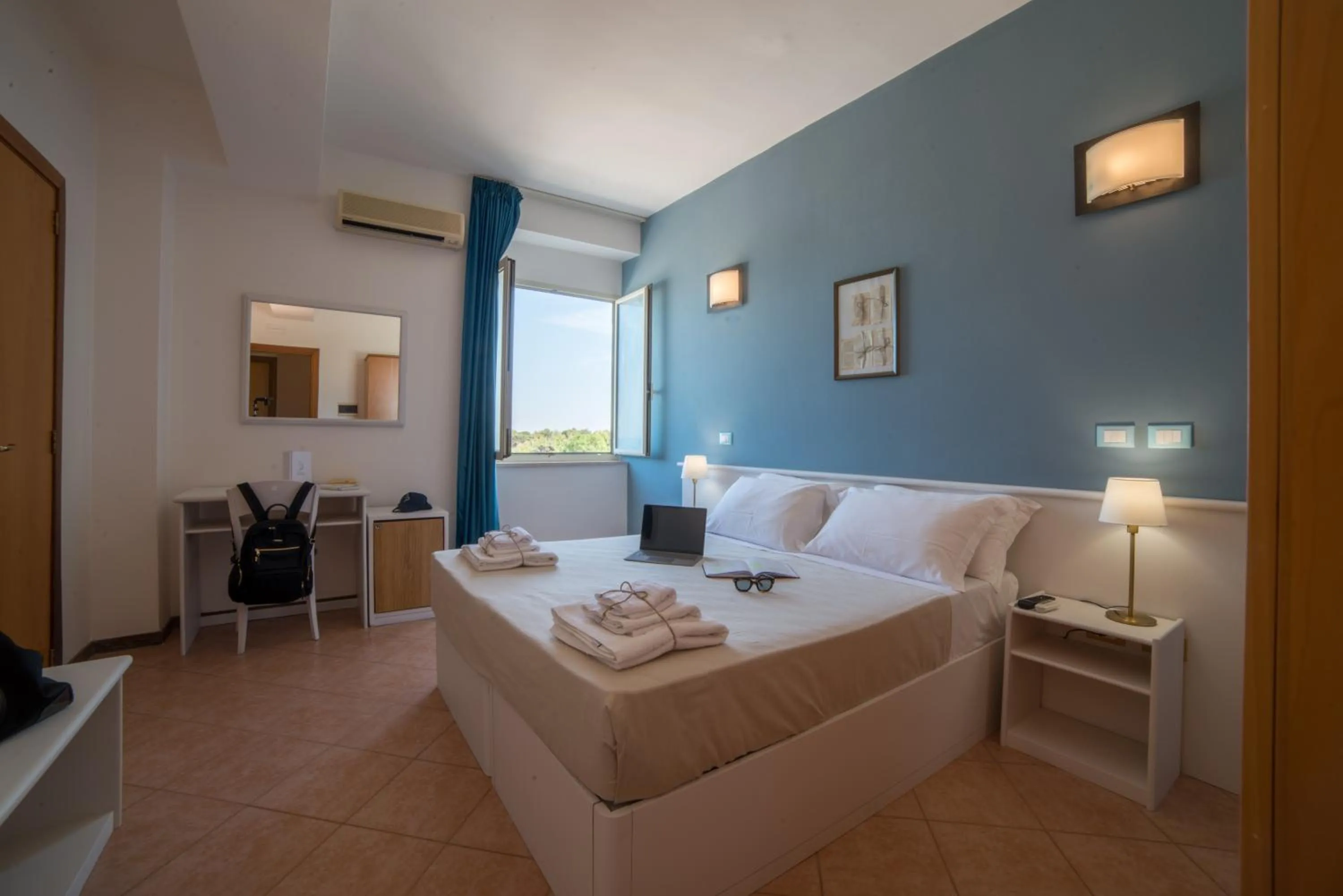 Gatto Bianco Casalabate