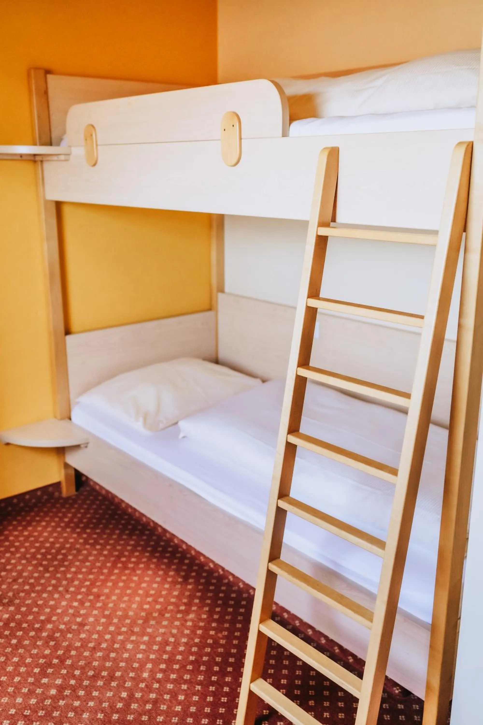 children, Bed in Köhlers Krone