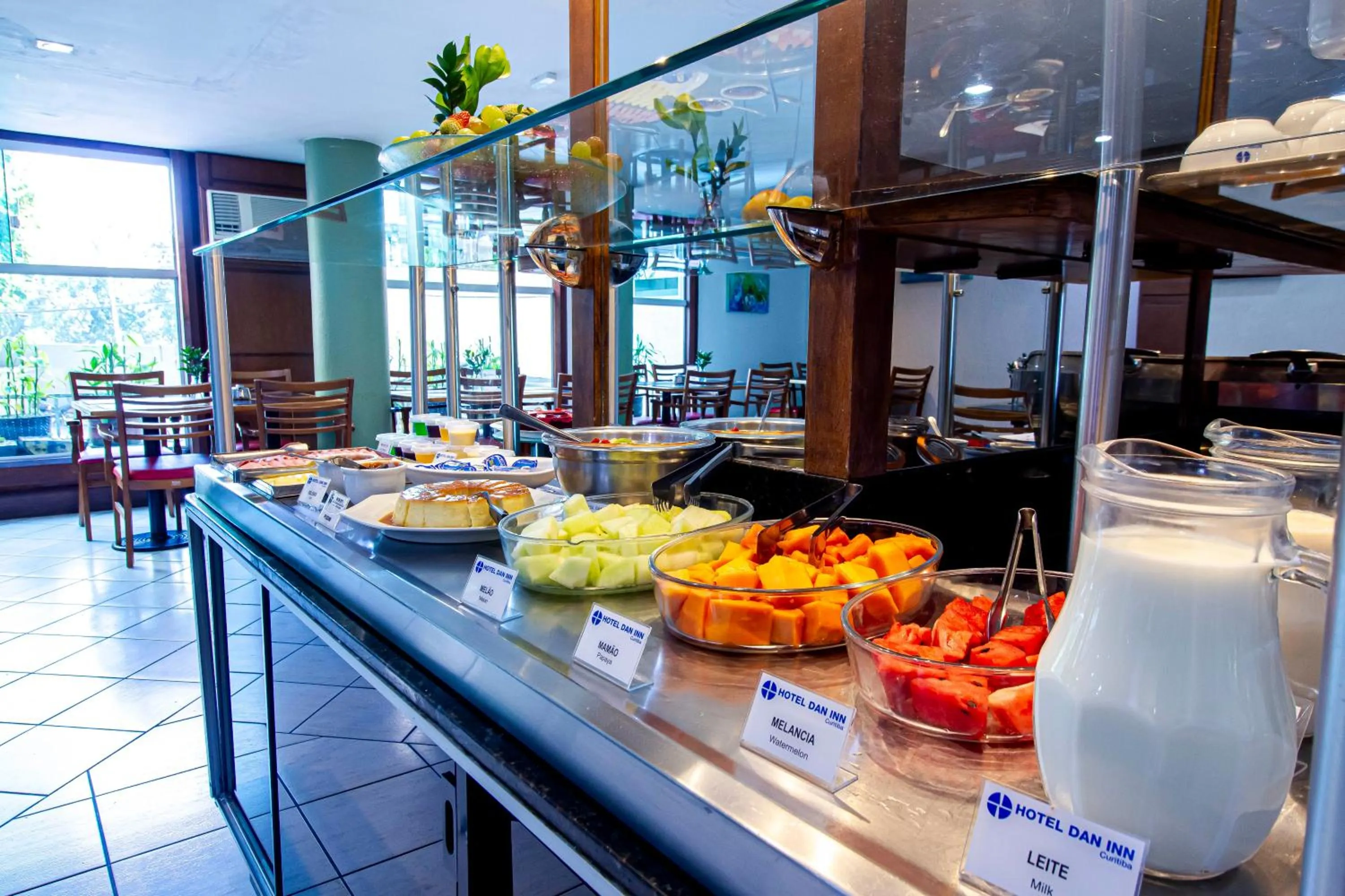 Restaurant/places to eat in Hotel Dan Inn Curitiba Centro By Nacional Inn