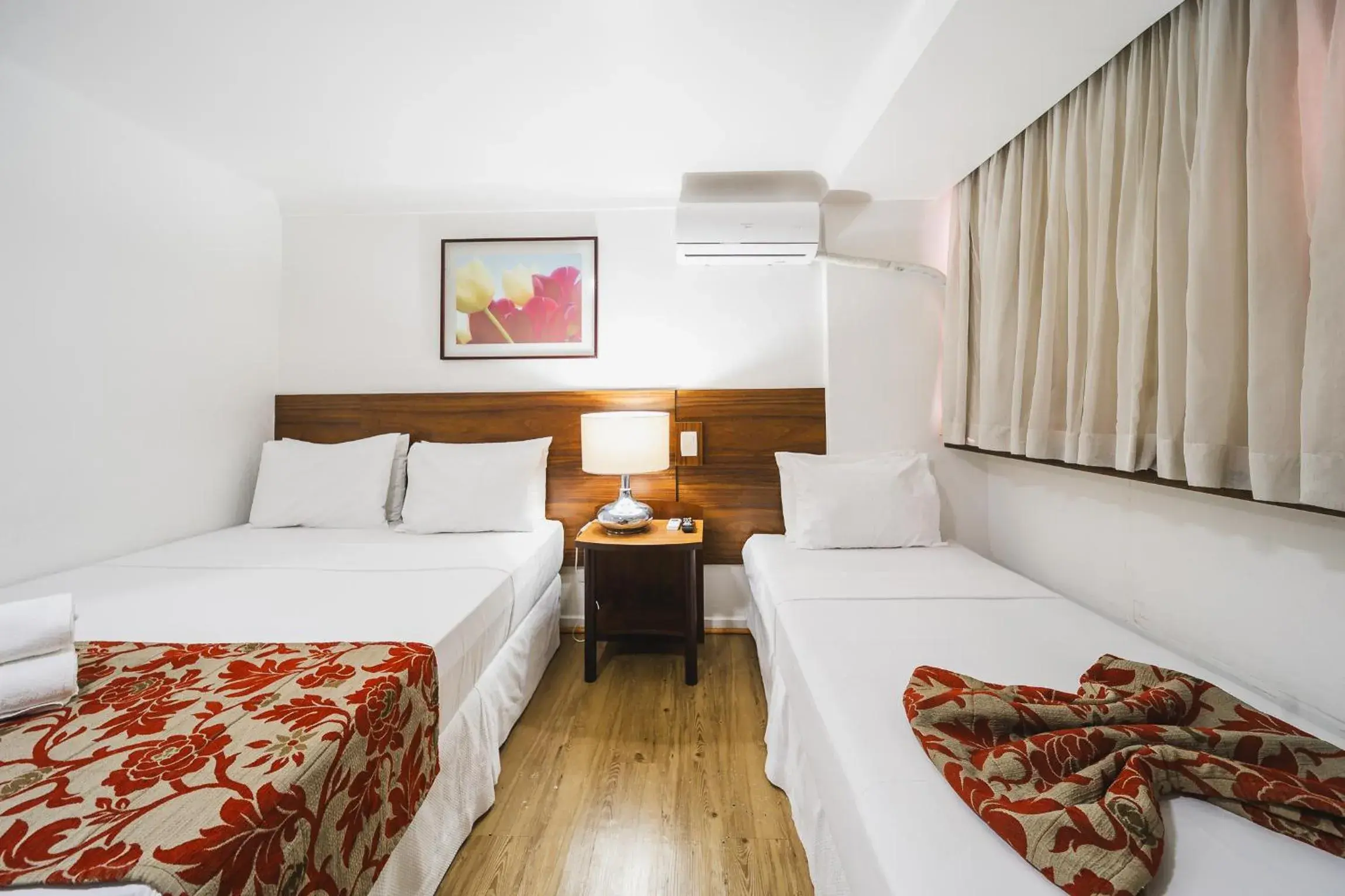 Quadruple Room in Hotel Dan Inn Curitiba Centro By Nacional Inn Quadruple Room in Hotel Dan Inn Curitiba Centro By Nacional Inn