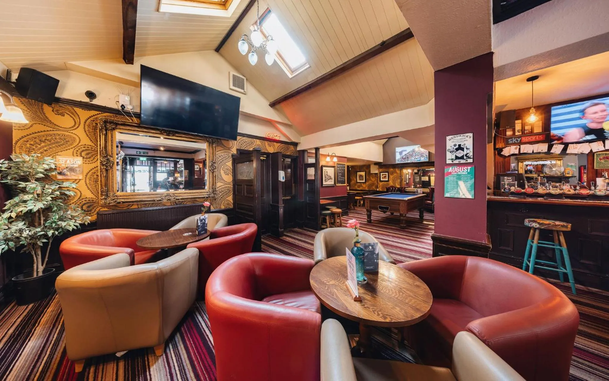 Lounge or bar in The Grapes Pub