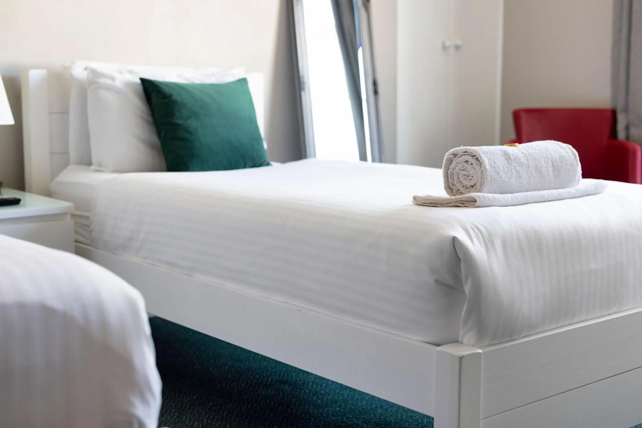 Bedroom, Bed in The Grapes Pub