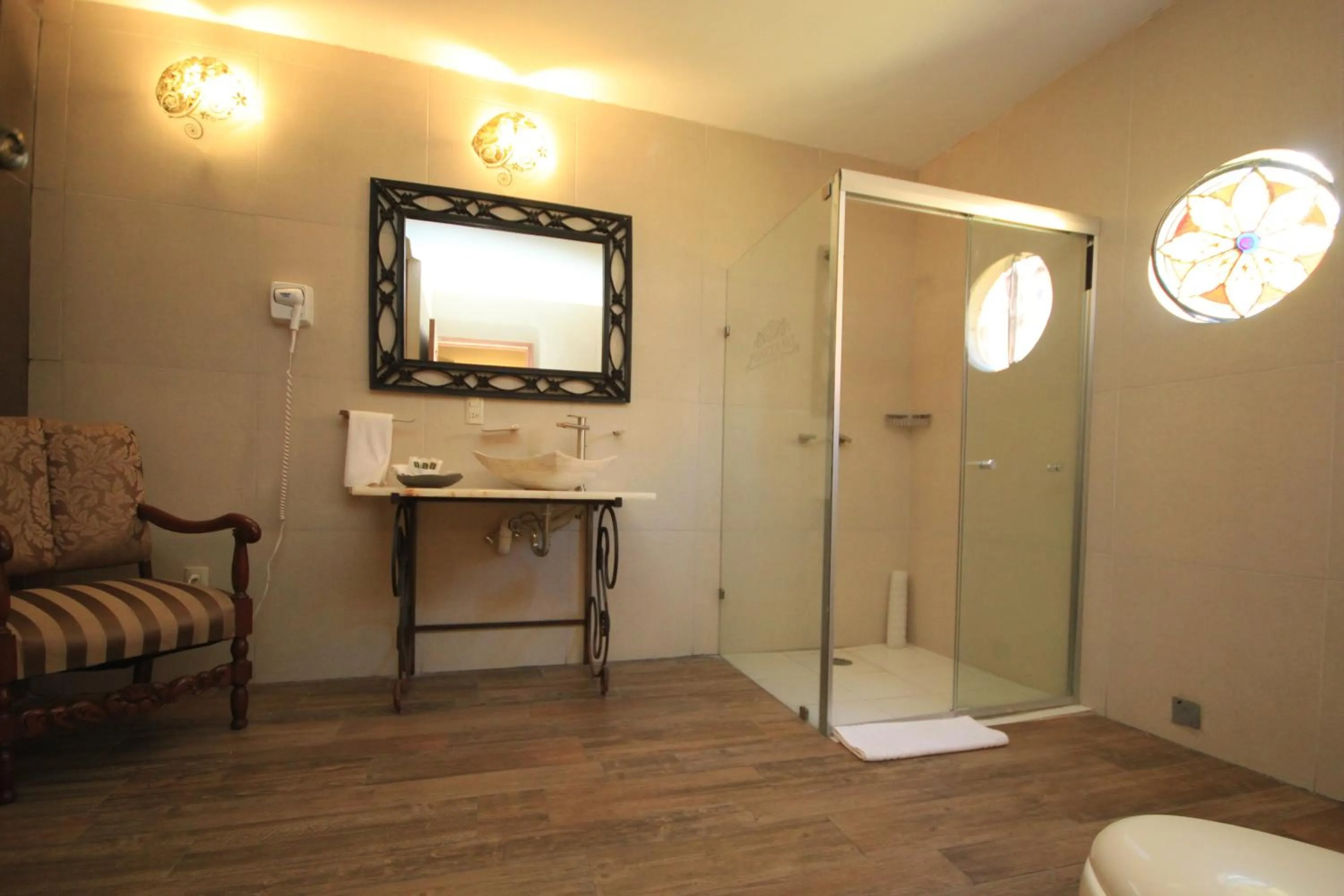 Shower in Hotel Boutique Ponciano