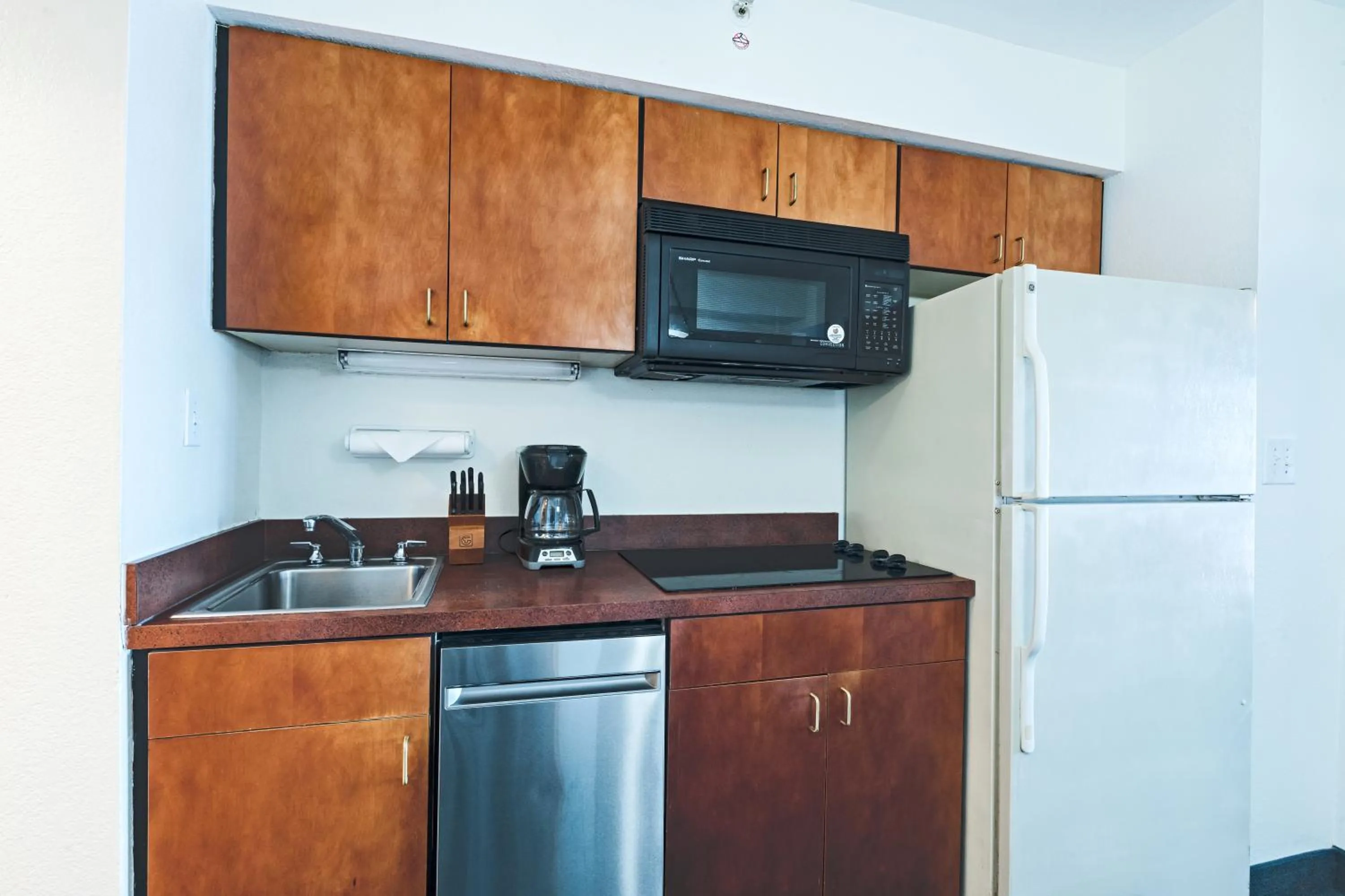 Kitchen or kitchenette in Ocean Sands Resort, Oceanfront, Virginia Beach by Vacatia