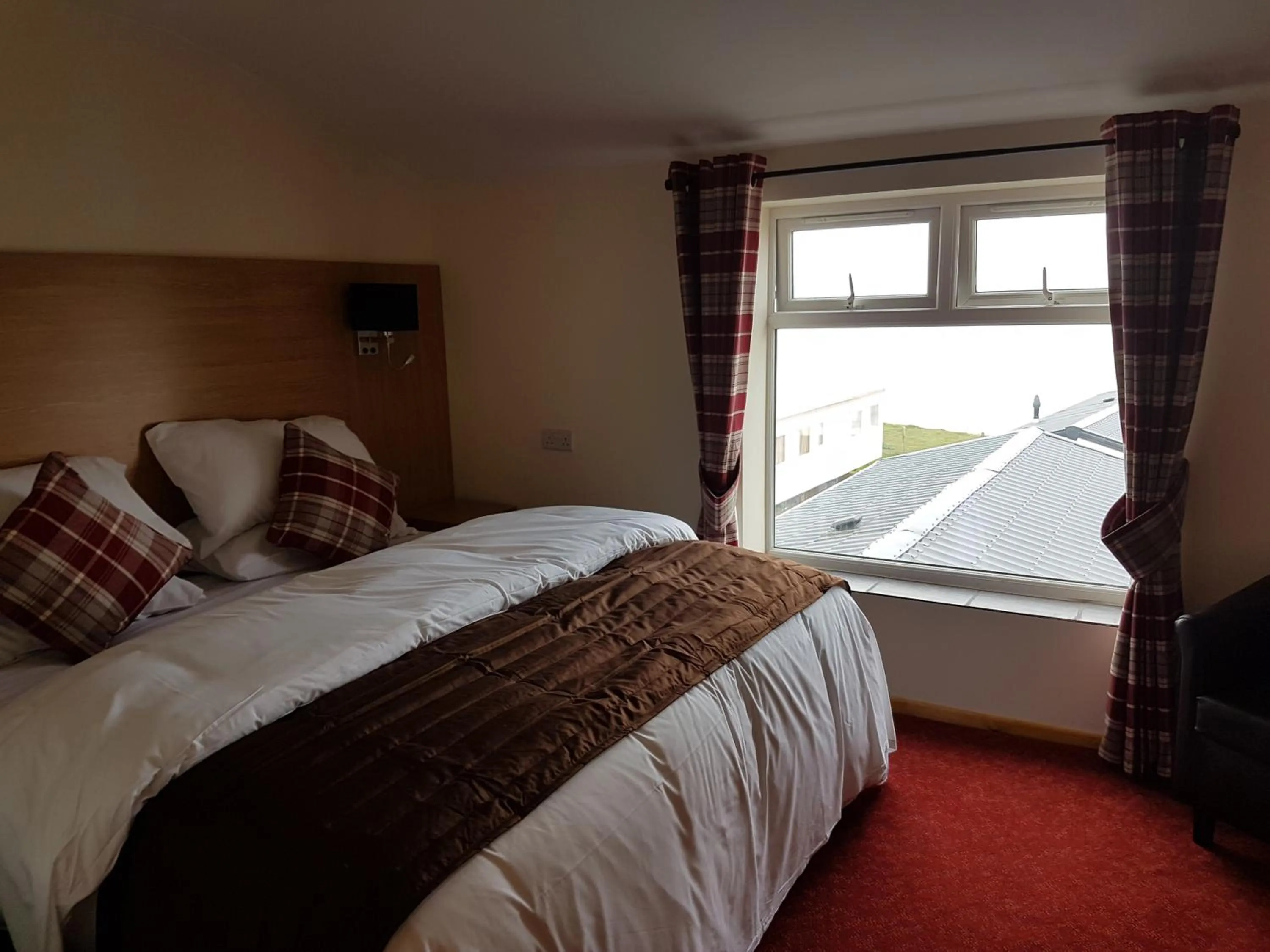 Bed in The Cliff Top Inn