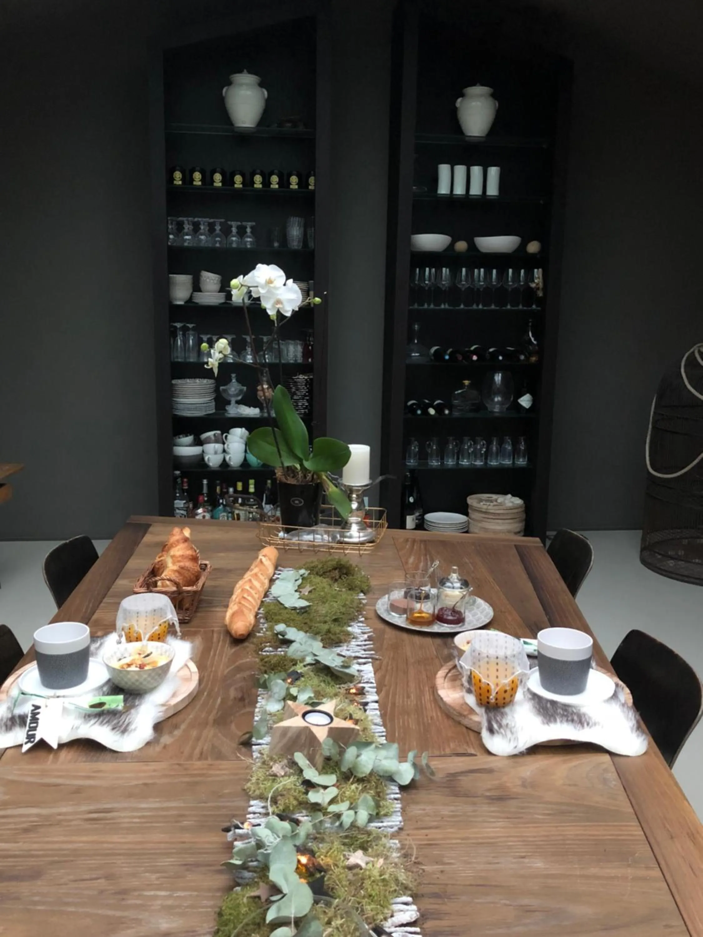 Continental breakfast in Spa campagne design