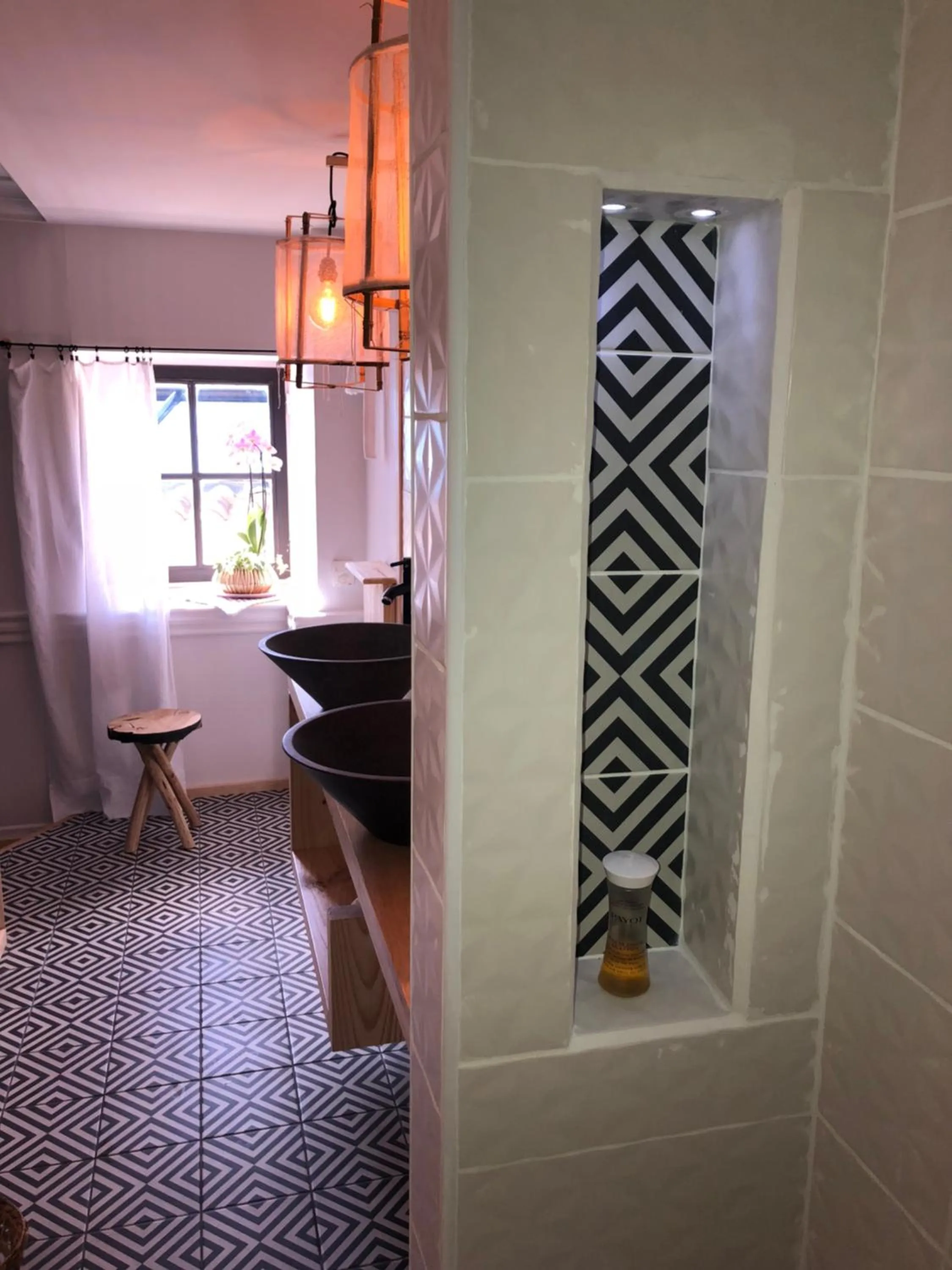 Shower in Spa campagne design