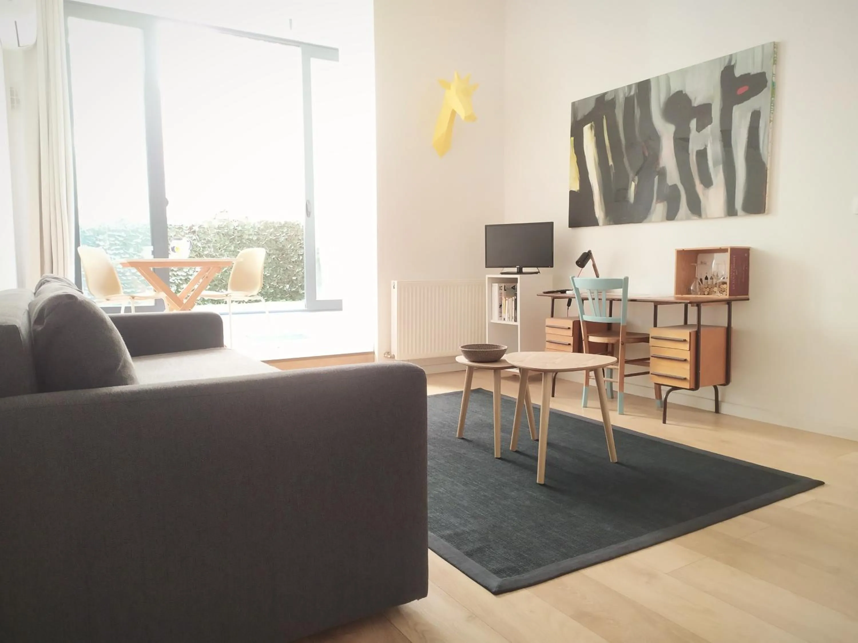 Seating area in B&B Bordeaux Saint Michel