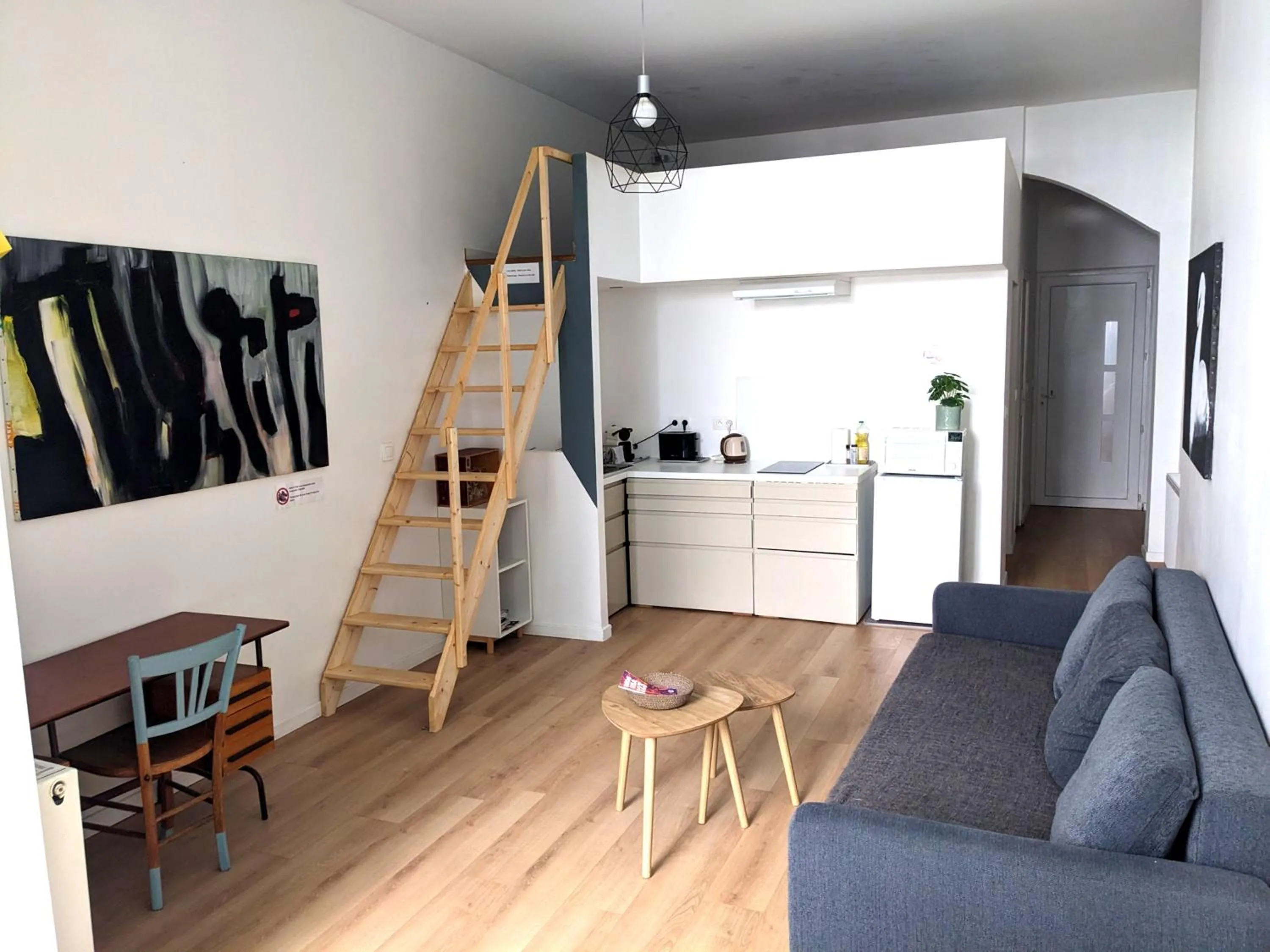 Living room in B&B Bordeaux Saint Michel