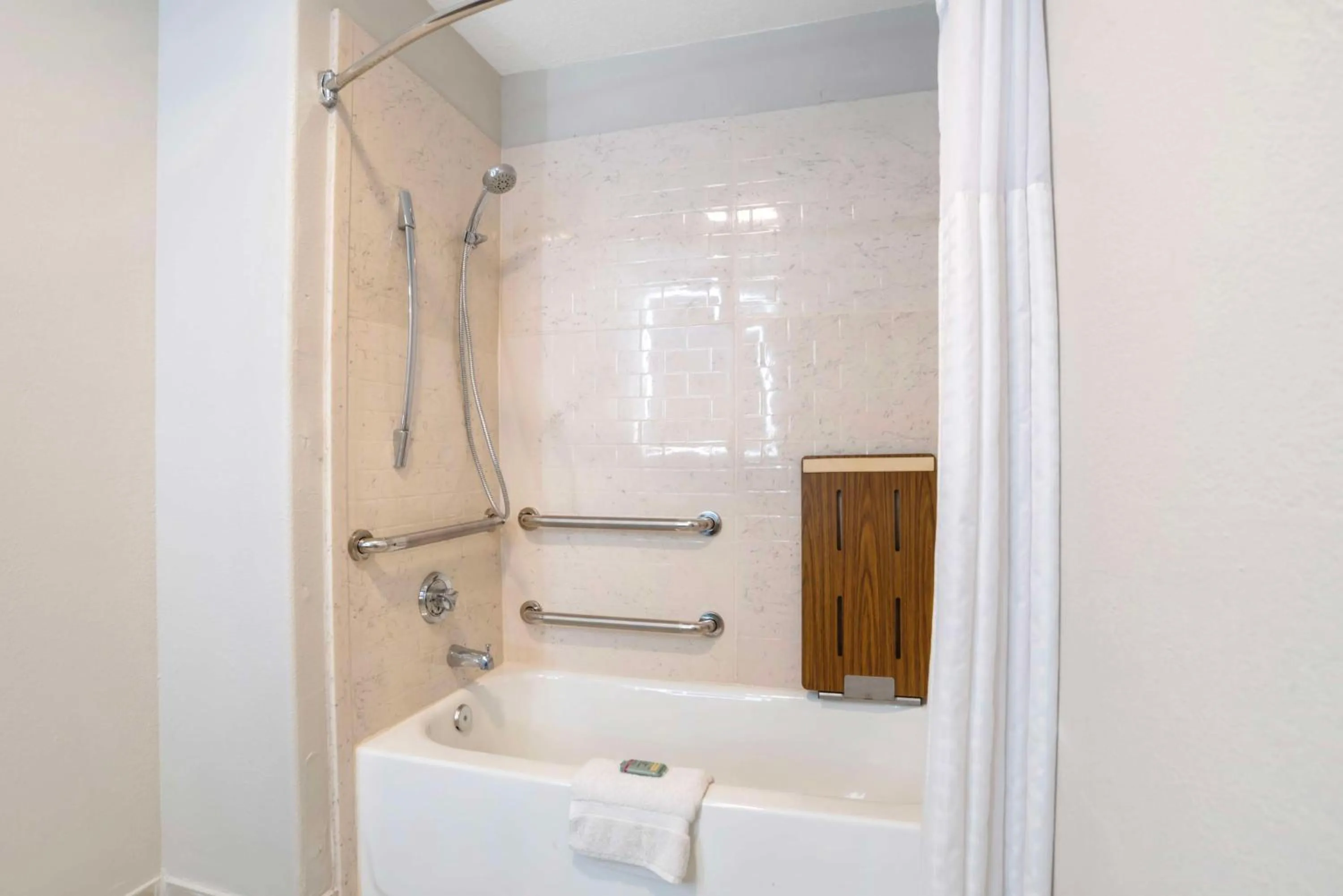 Bathroom in Best Western Bayou Inn