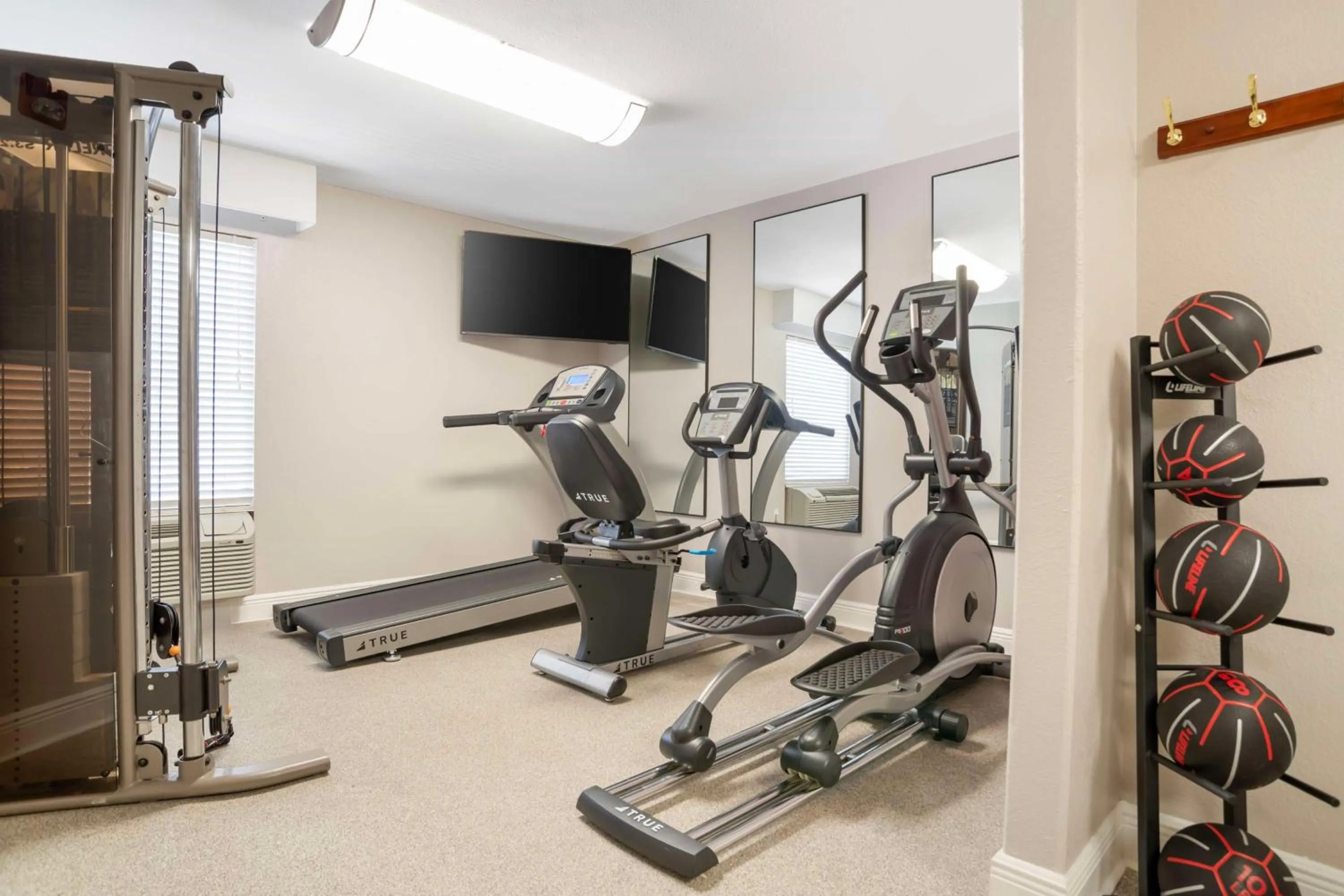 Fitness centre/facilities in Best Western Bayou Inn
