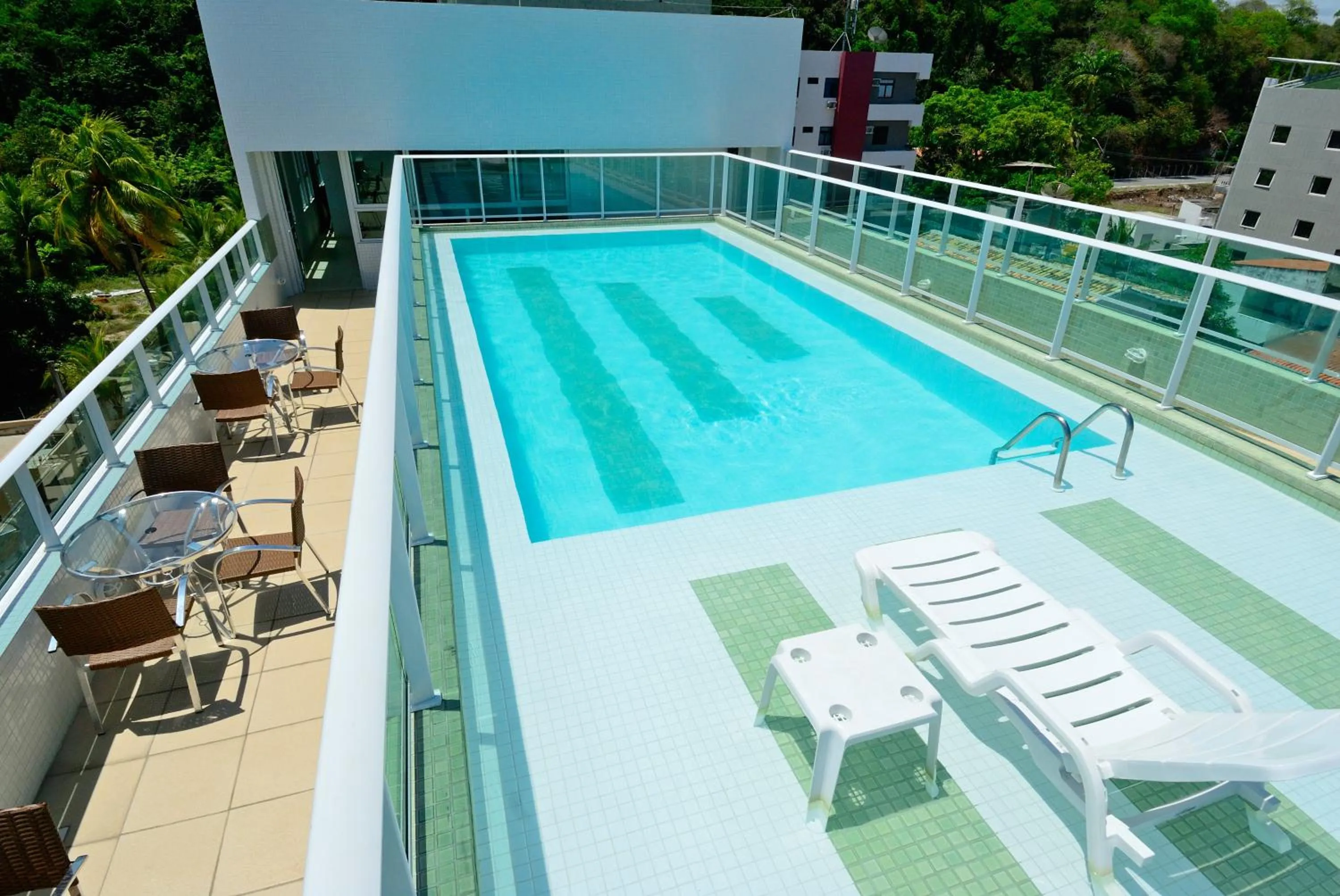 Pool view in Nord Easy Green Sunset