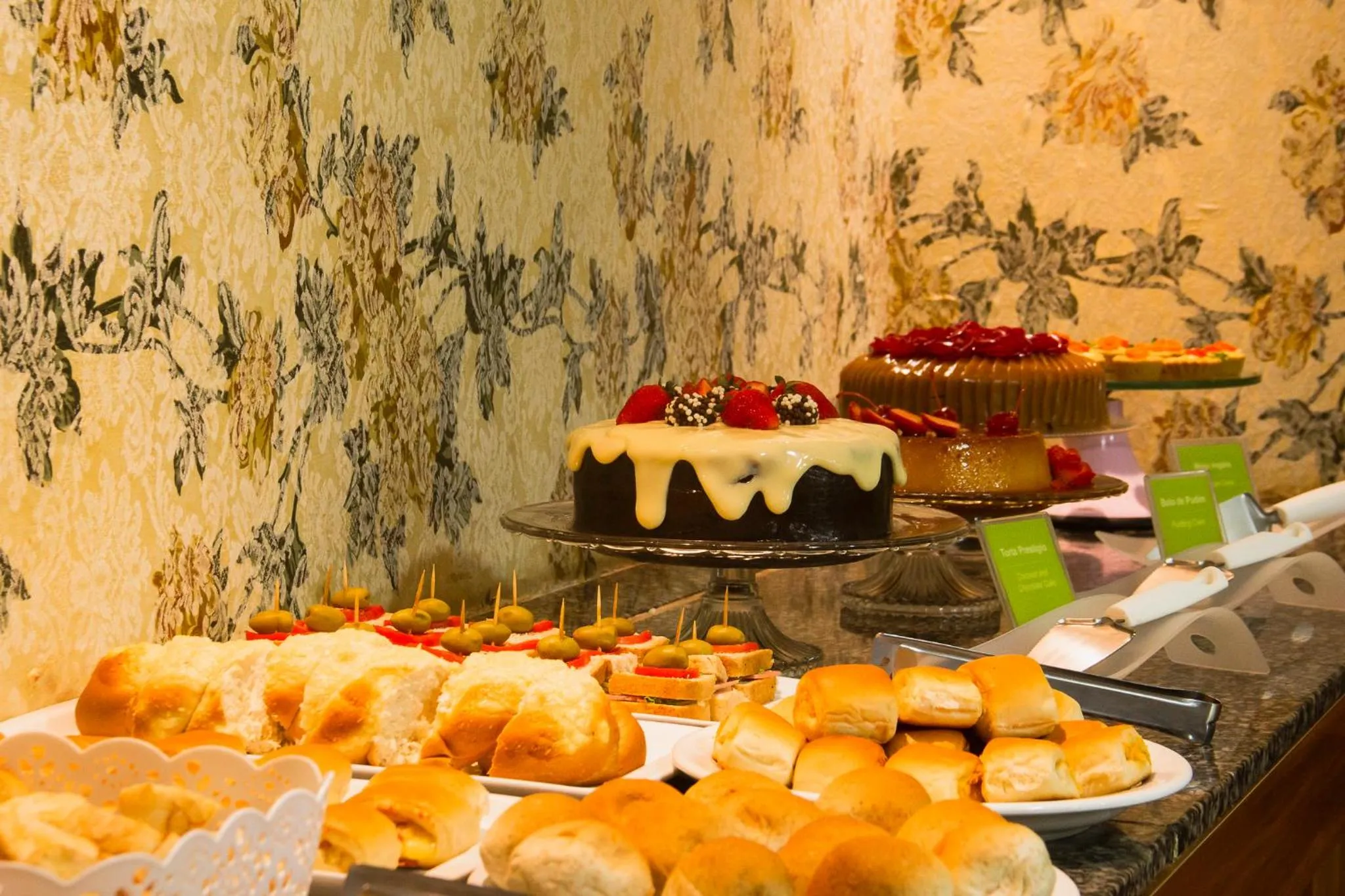 Food and drinks in Nord Easy Green Sunset