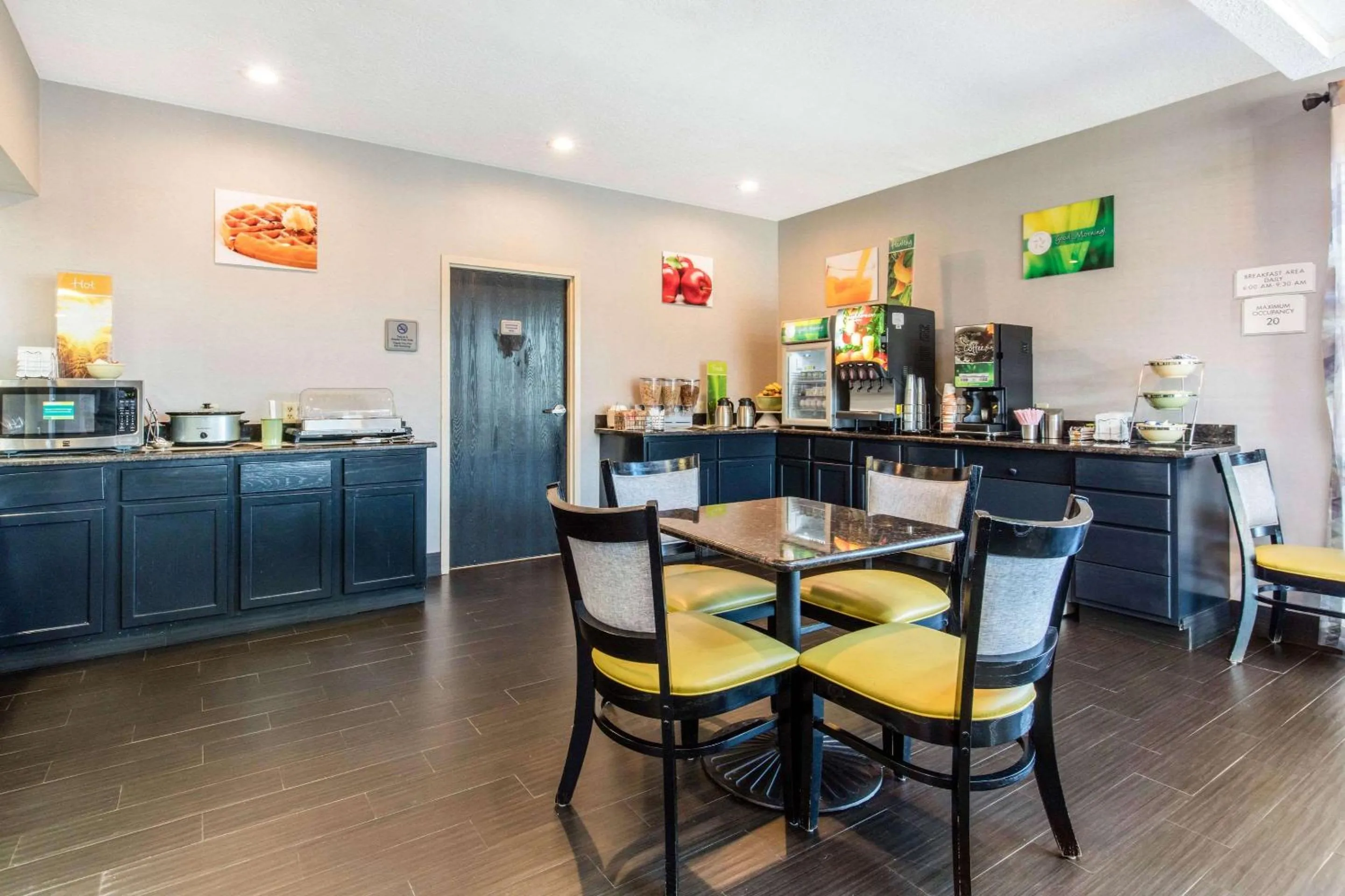 Restaurant/places to eat in Quality Inn Memphis Airport