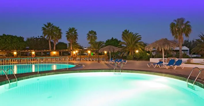 Night in Bungalows Playa Limones