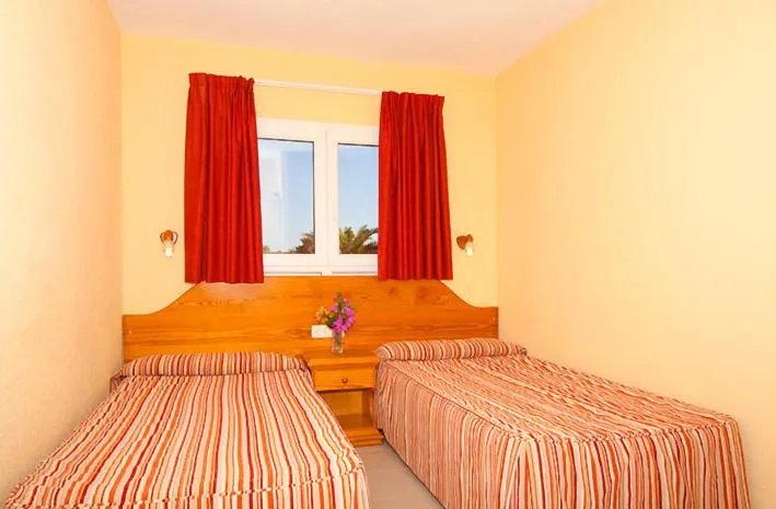 Bedroom, Bed in Bungalows Playa Limones