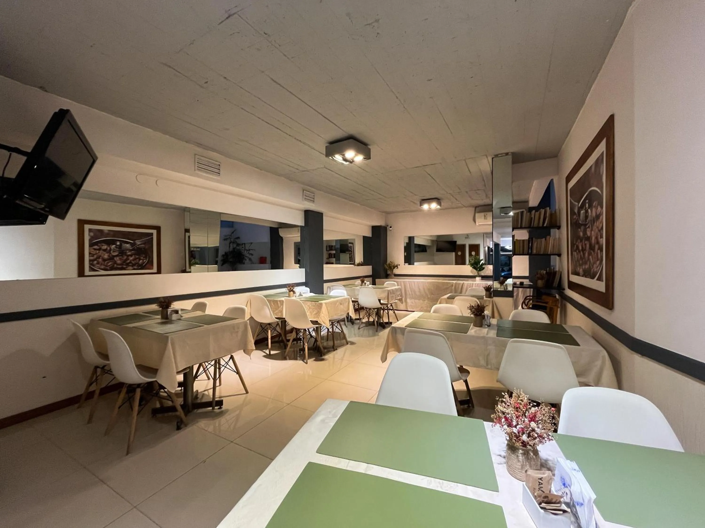 TV and multimedia in Alpino Hotel