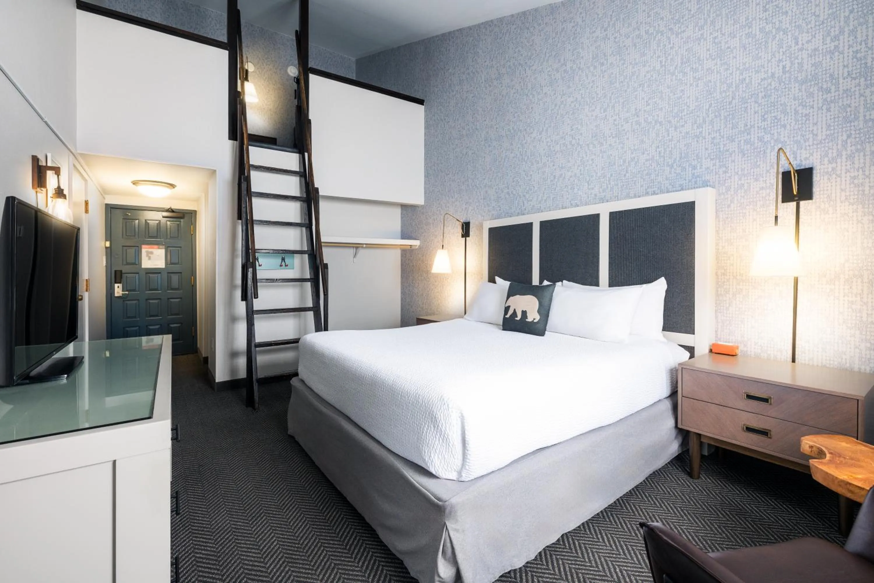 Bedroom, Bed in Gravity Haus Steamboat