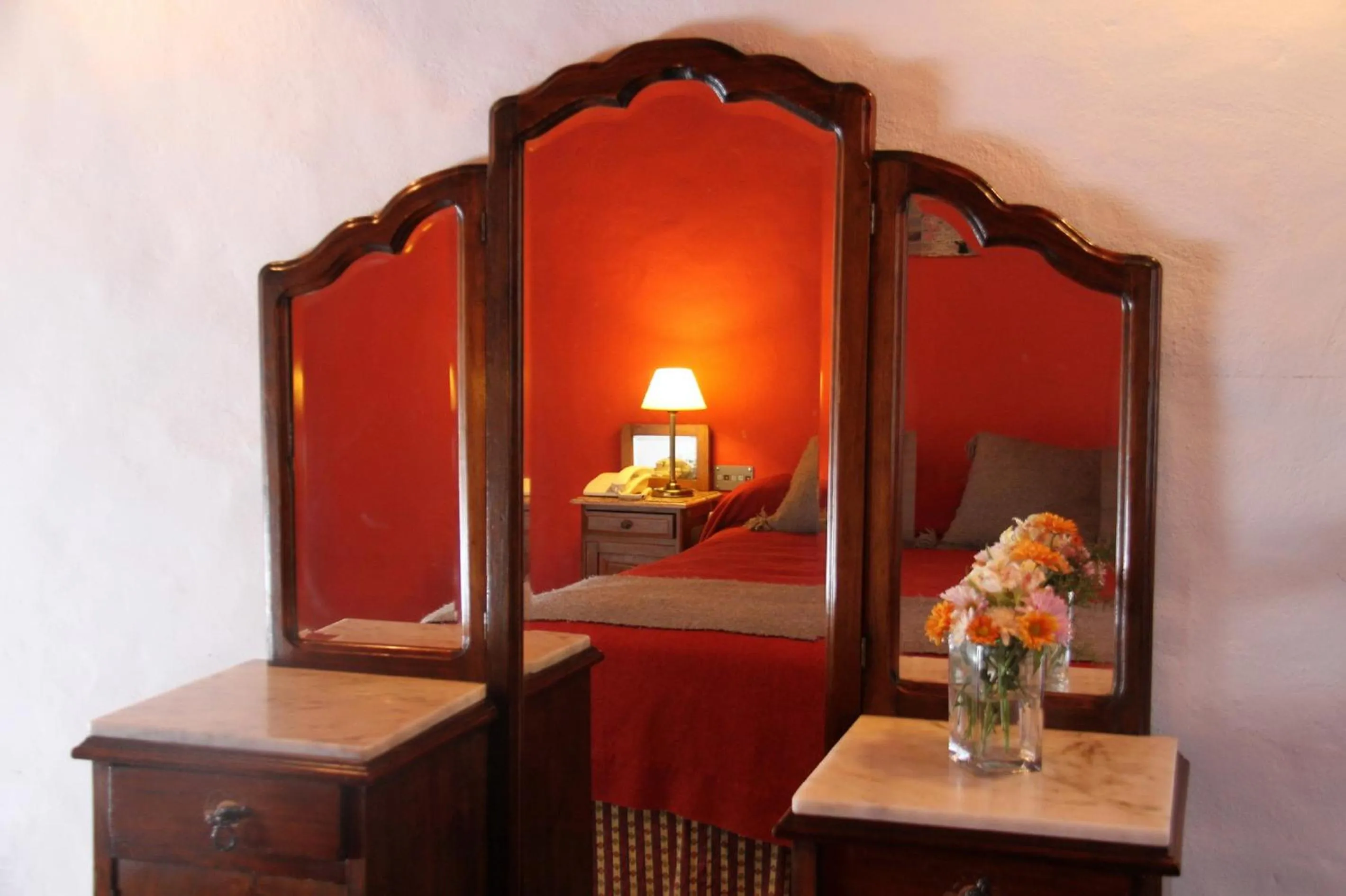 Decorative detail, Bed in Hostería Lunahuana