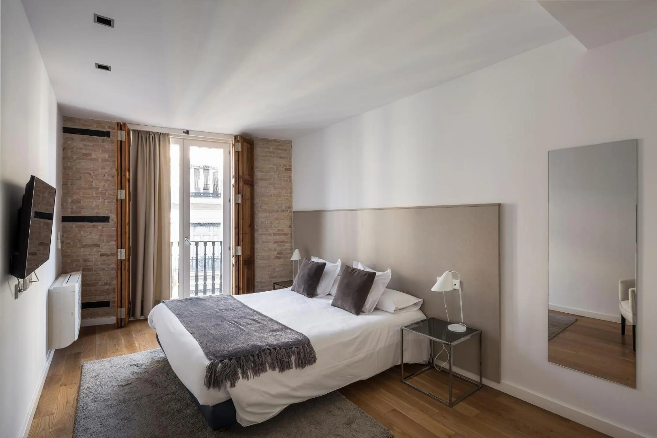 Bedroom, Bed in Mon Suites San Martin