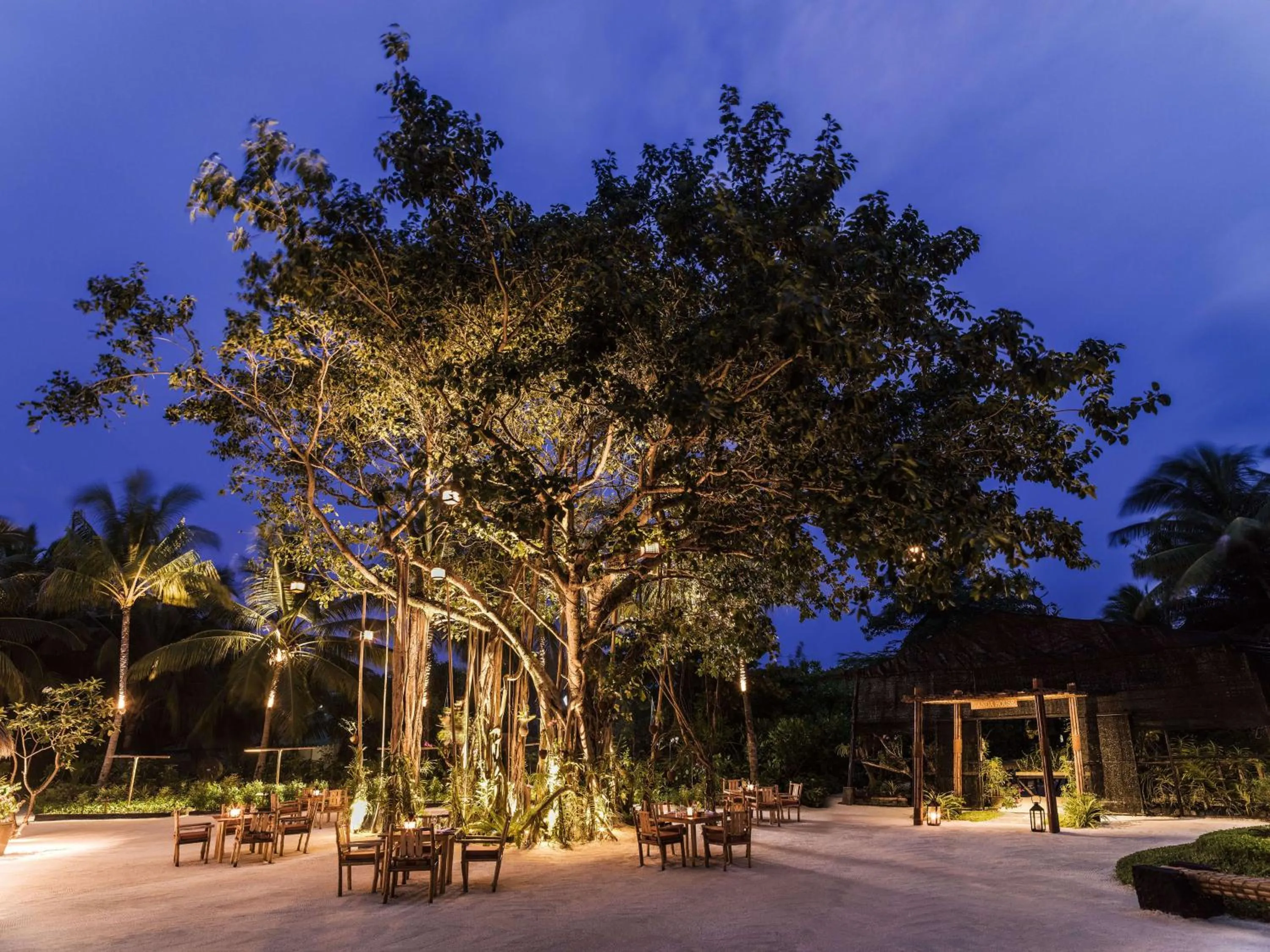 Restaurant/places to eat in One&Only Reethi Rah