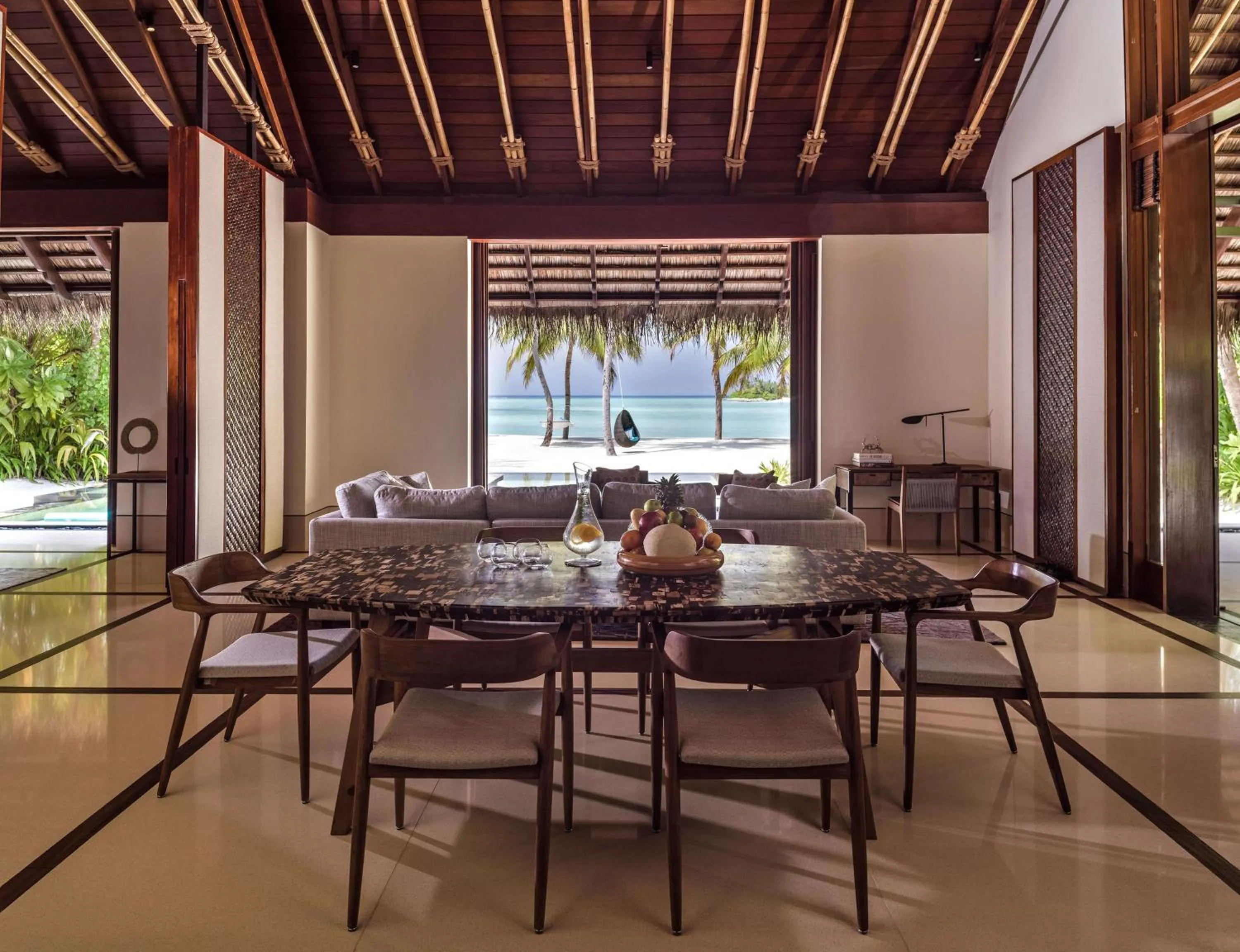 Bedroom in One&Only Reethi Rah